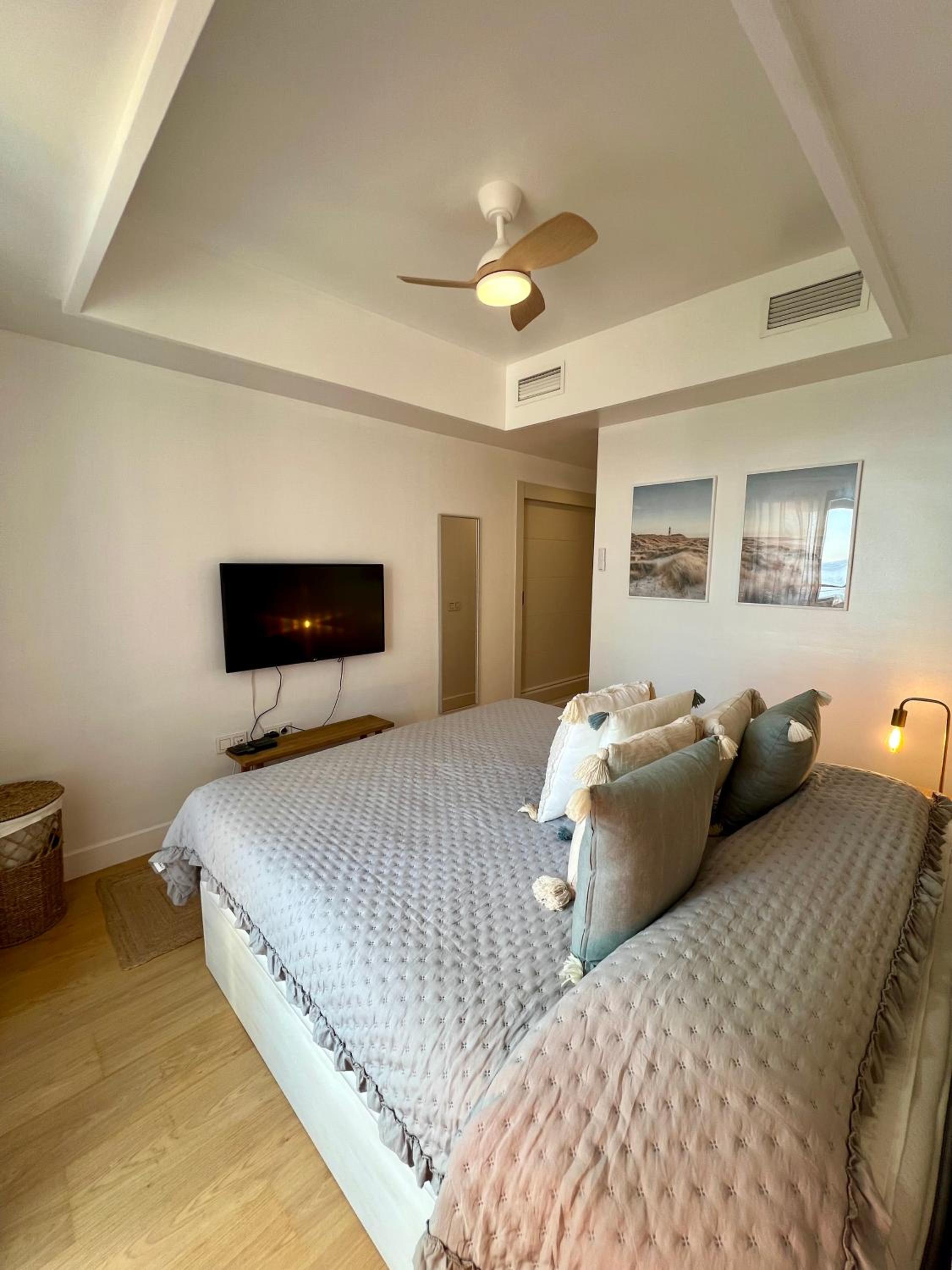 BEACHFRONT Premium Casares del Mar