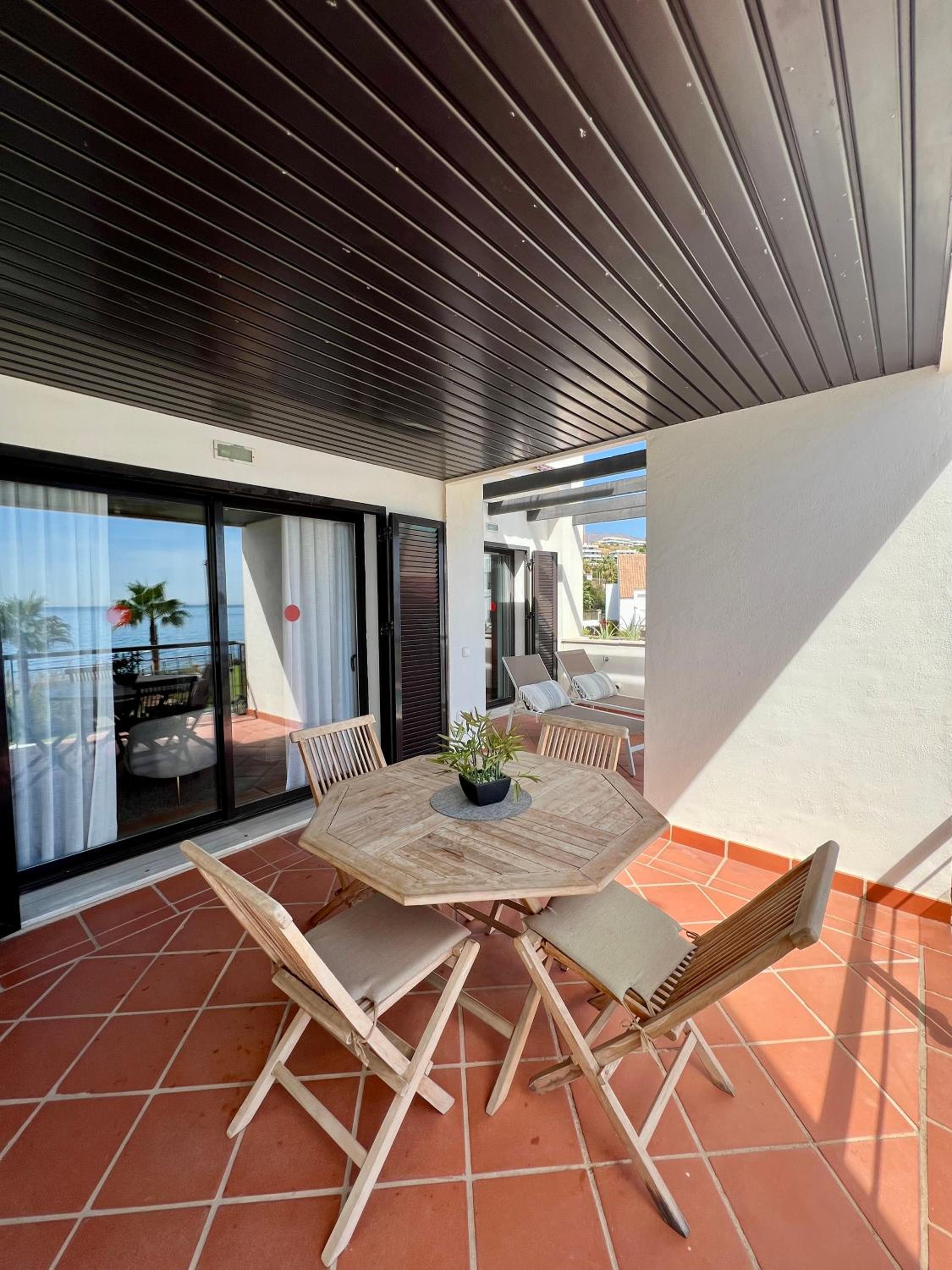 BEACHFRONT Premium Casares del Mar