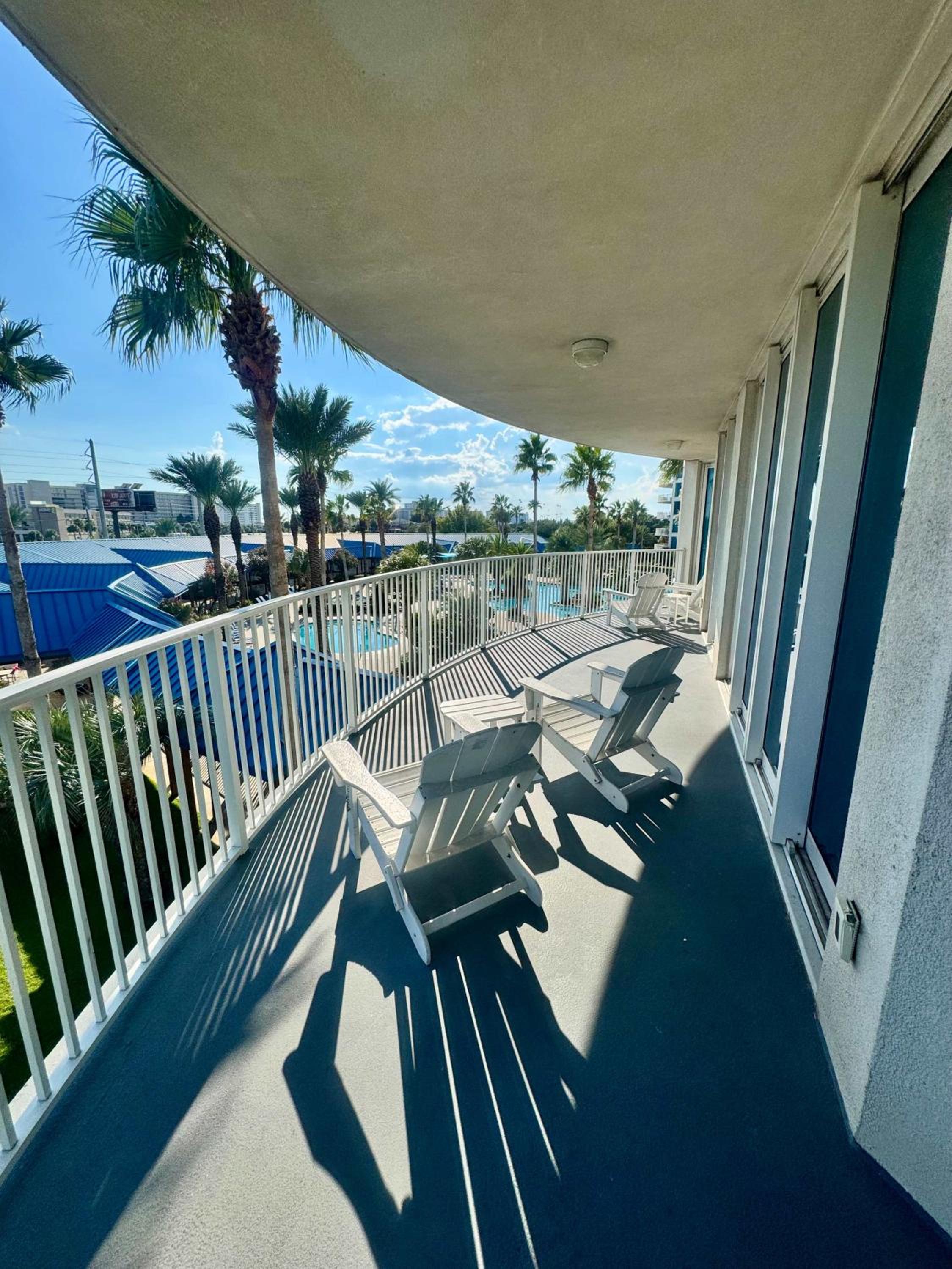 An Emerald Coast Escape