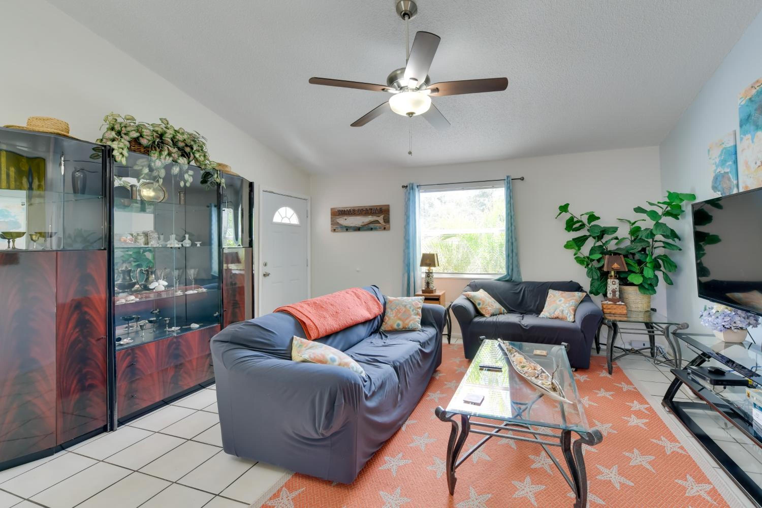 Couples Getaway Near Historic Downtown Venice!