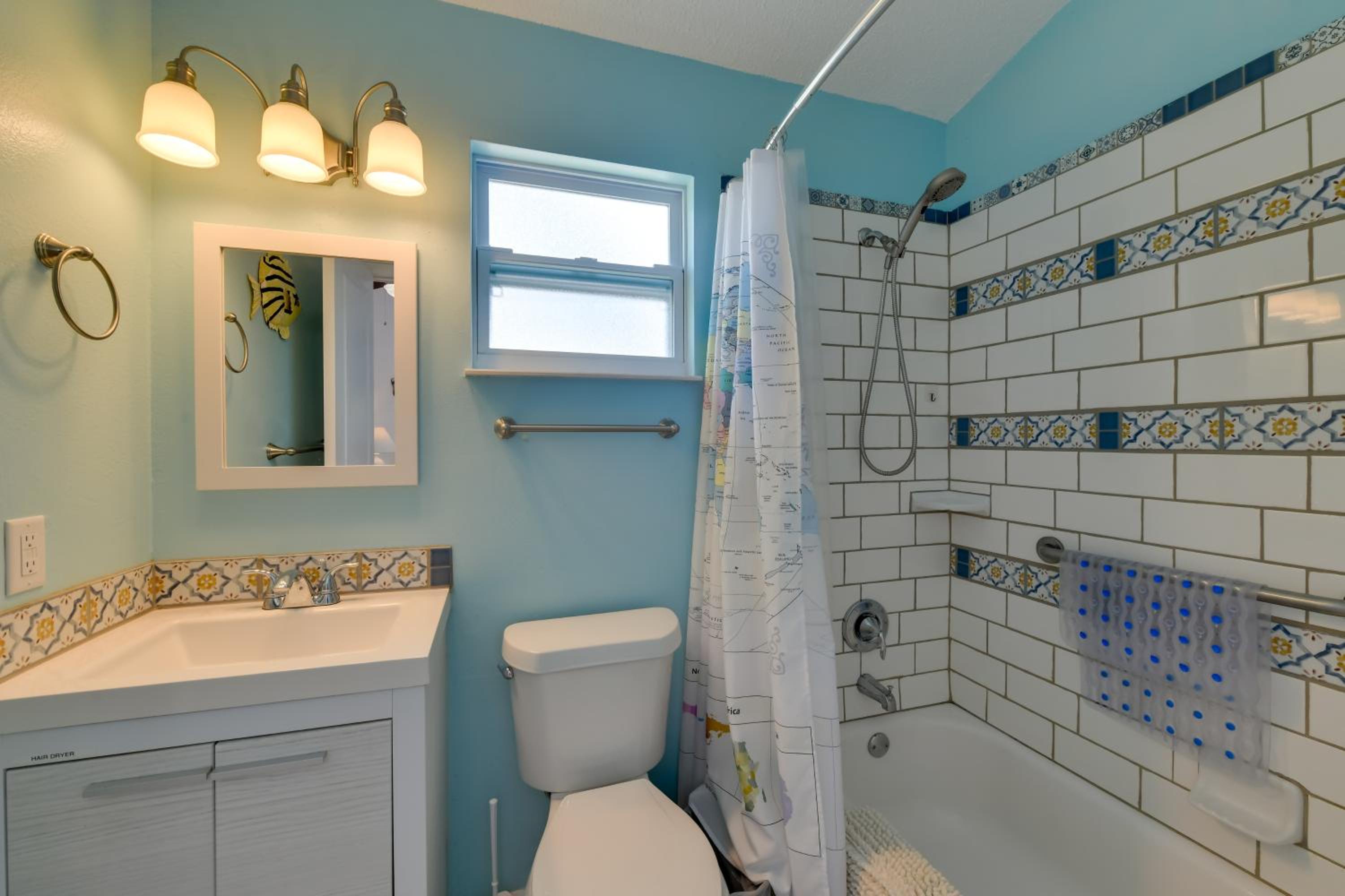 Couples Getaway Near Historic Downtown Venice!