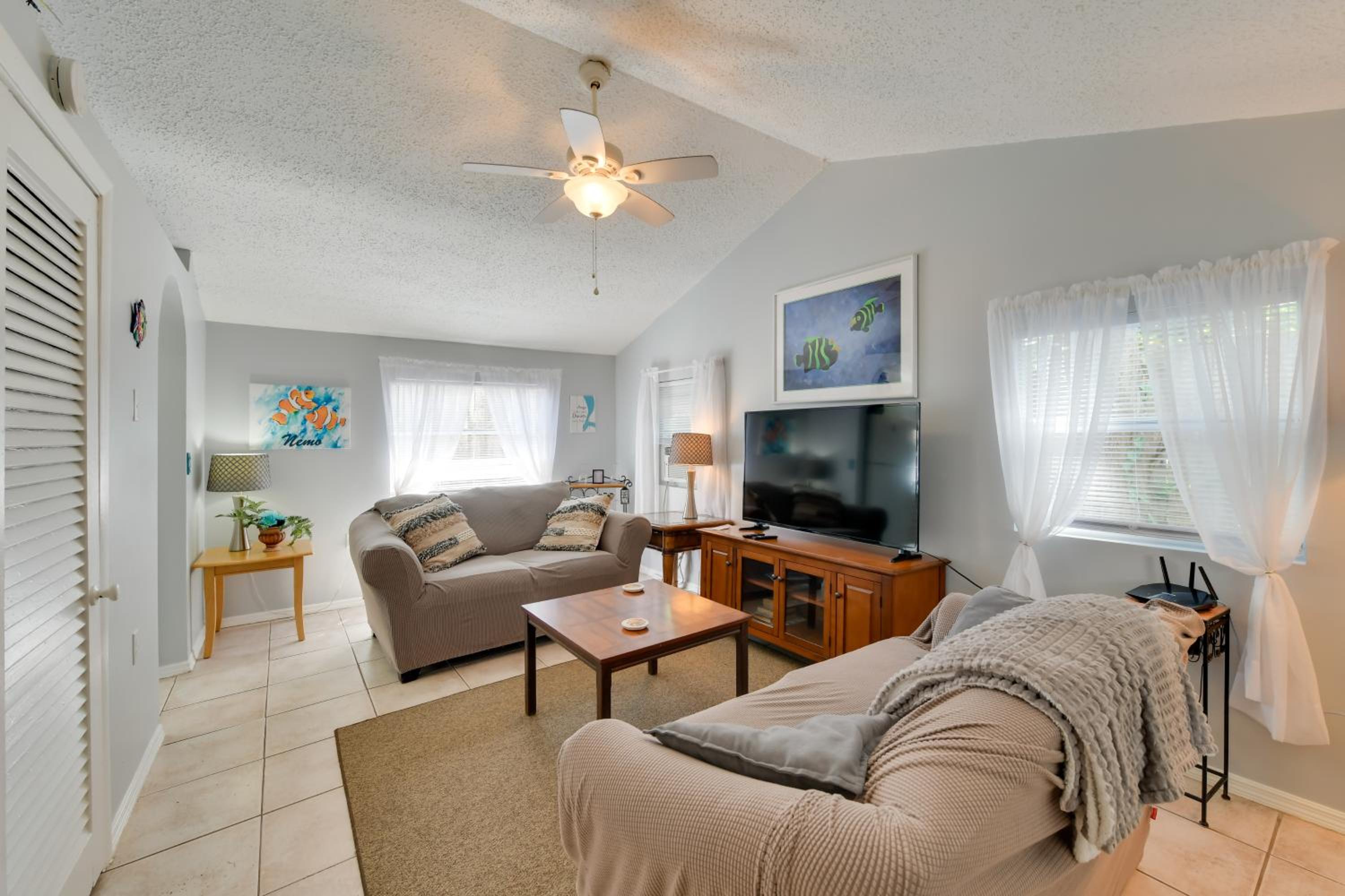 Less Than 1 Mi to Beach Peaceful Escape in Nokomis