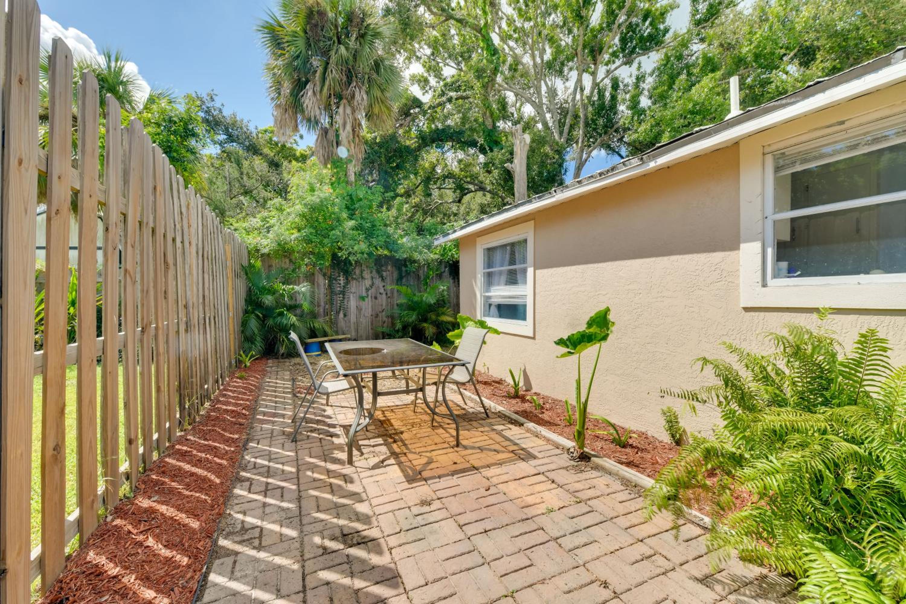 Less Than 1 Mi to Beach Peaceful Escape in Nokomis