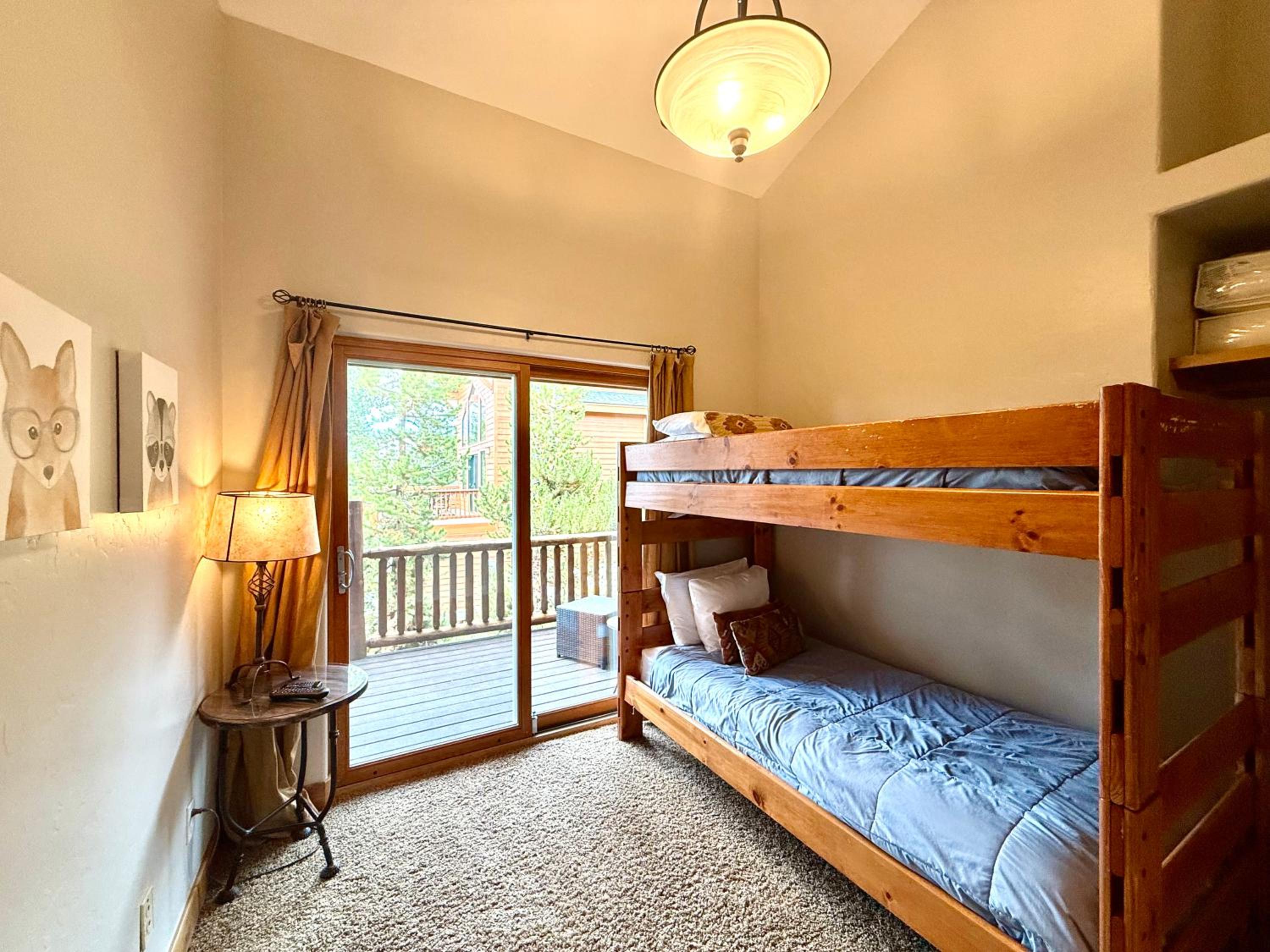 Fox Den at Emmett Lode