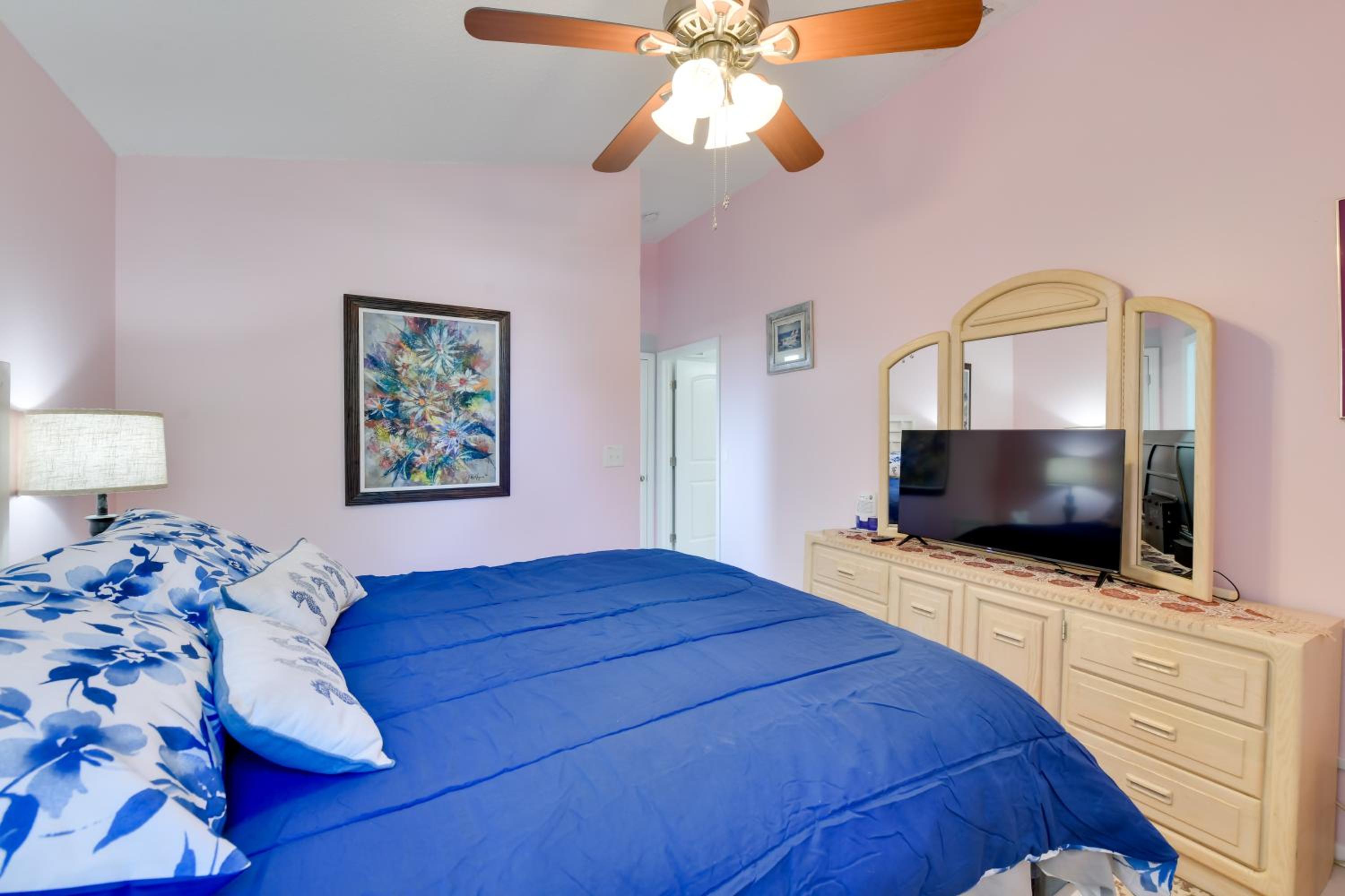 Less Than 1 Mi to Nokomis Beach Tranquil Couples Retreat