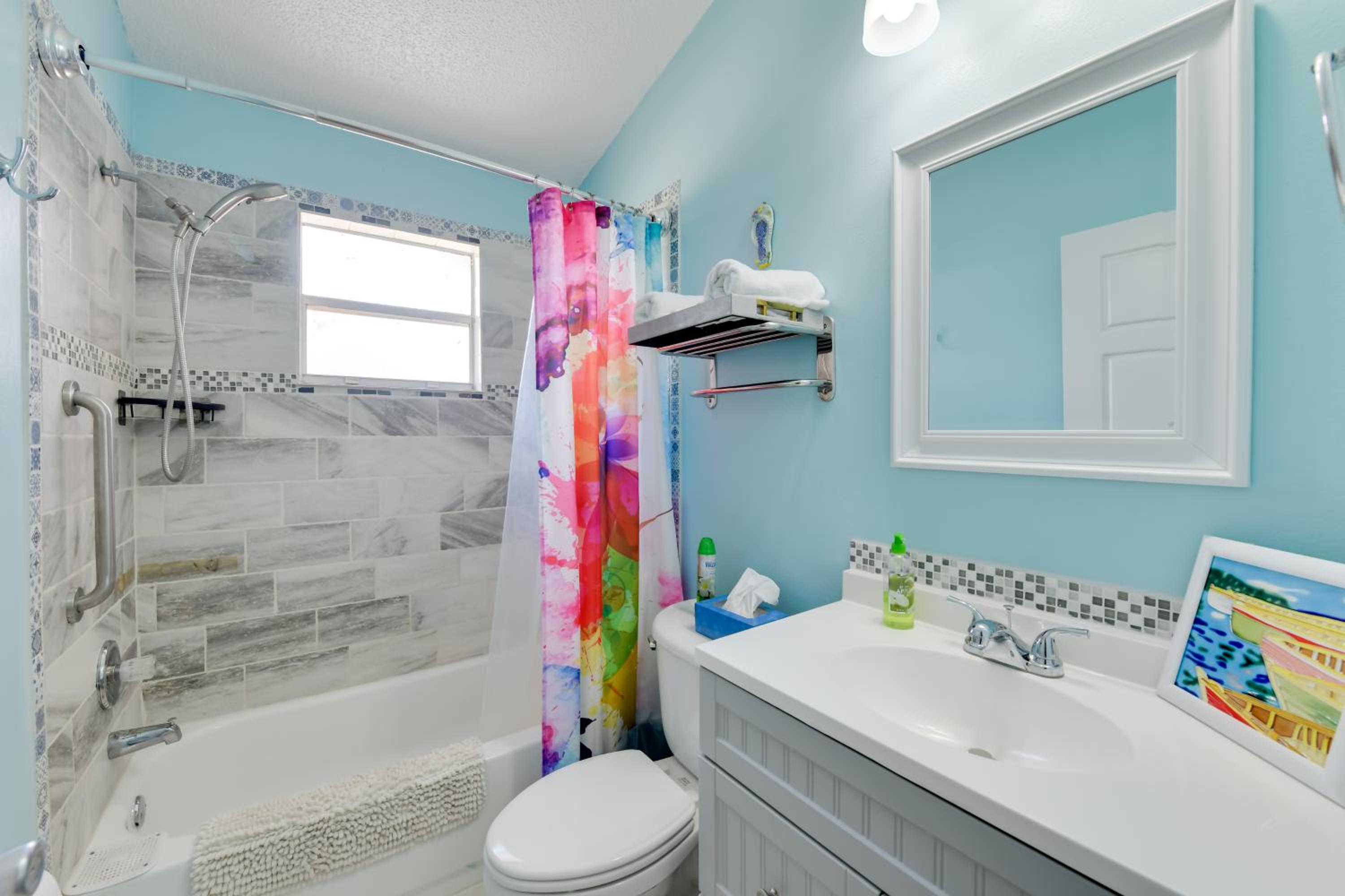Less Than 1 Mi to Nokomis Beach Tranquil Couples Retreat