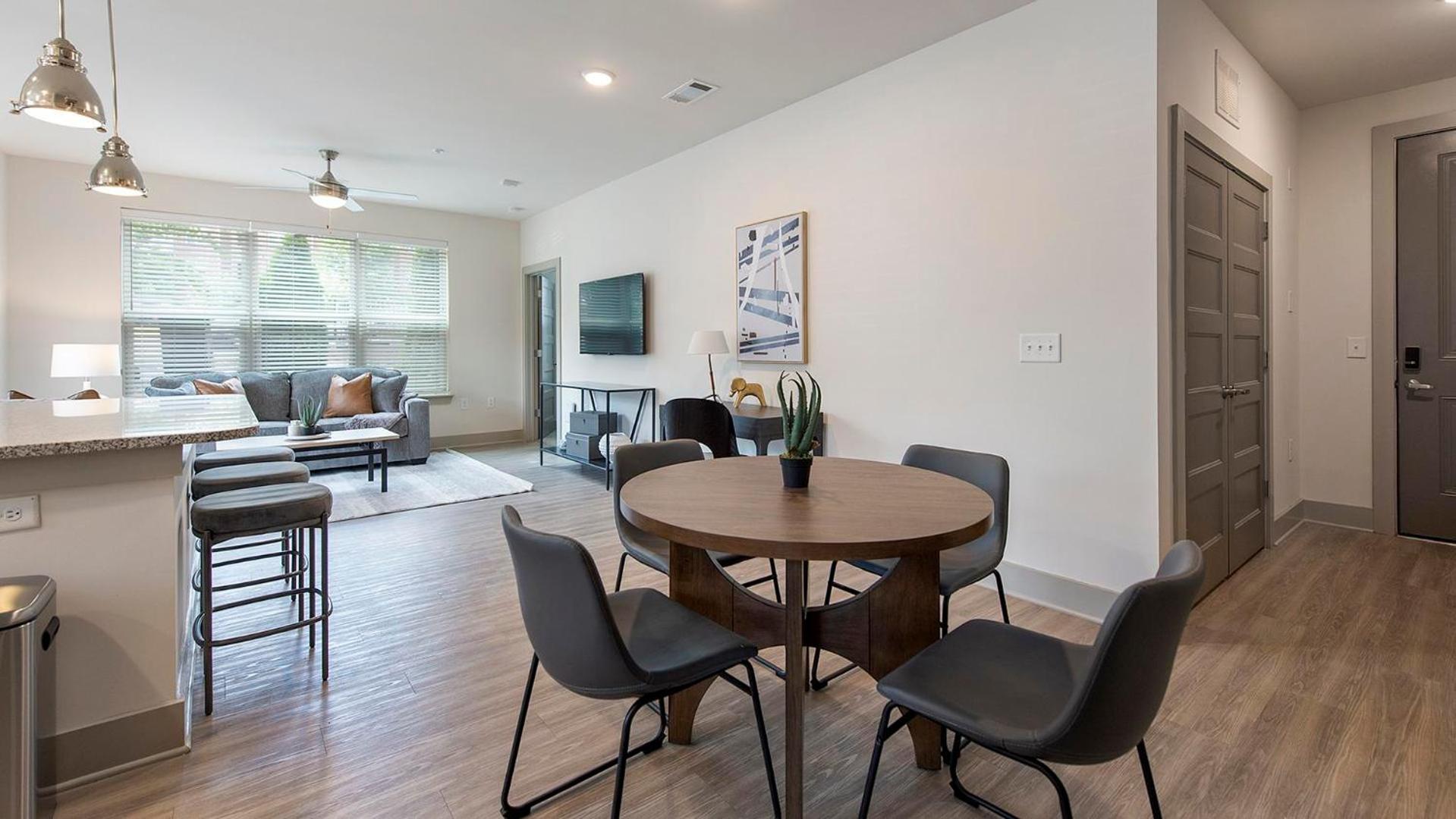 Landing Apartments Charlotte - Newell South