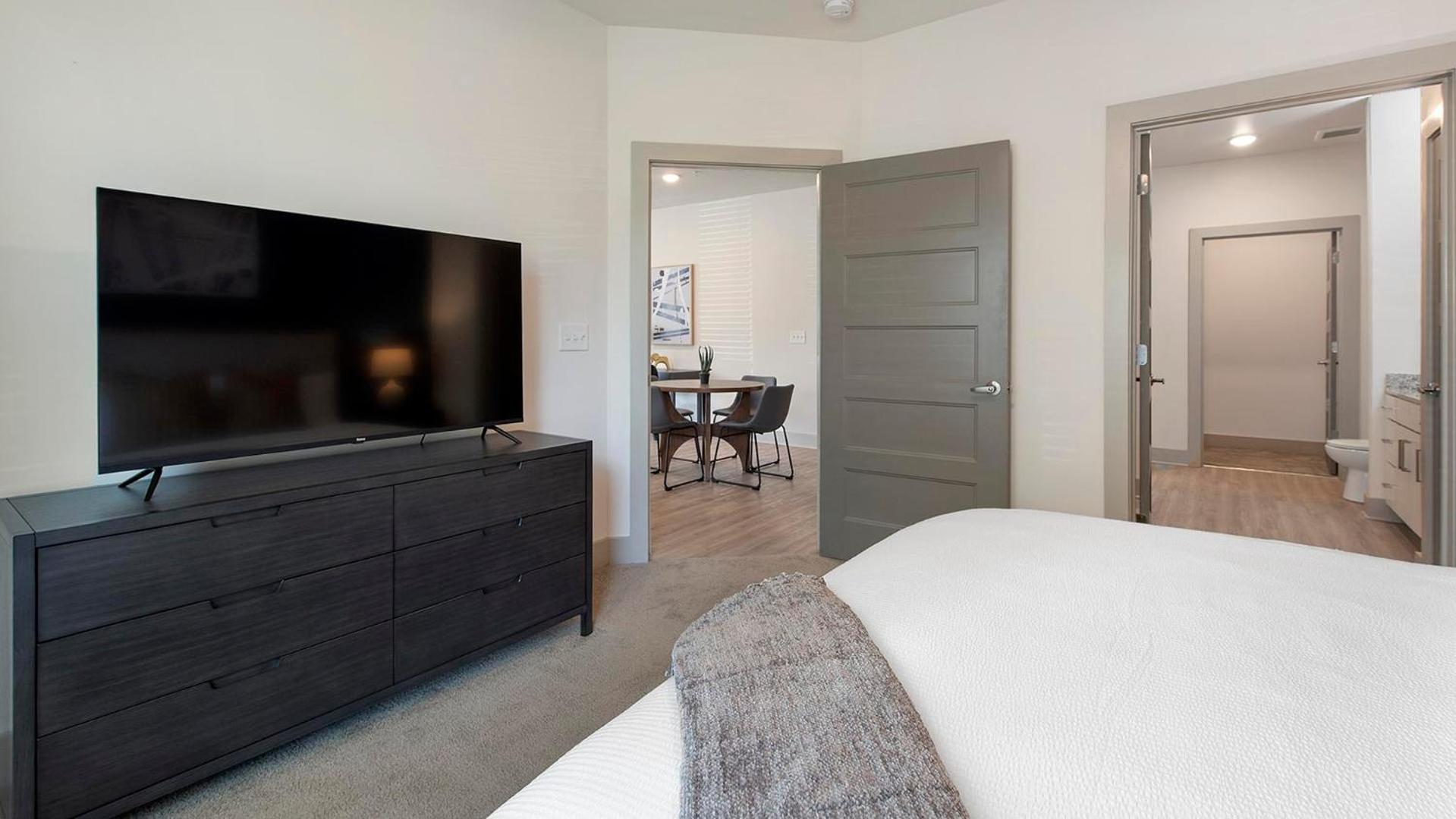 Landing Apartments Charlotte - Newell South