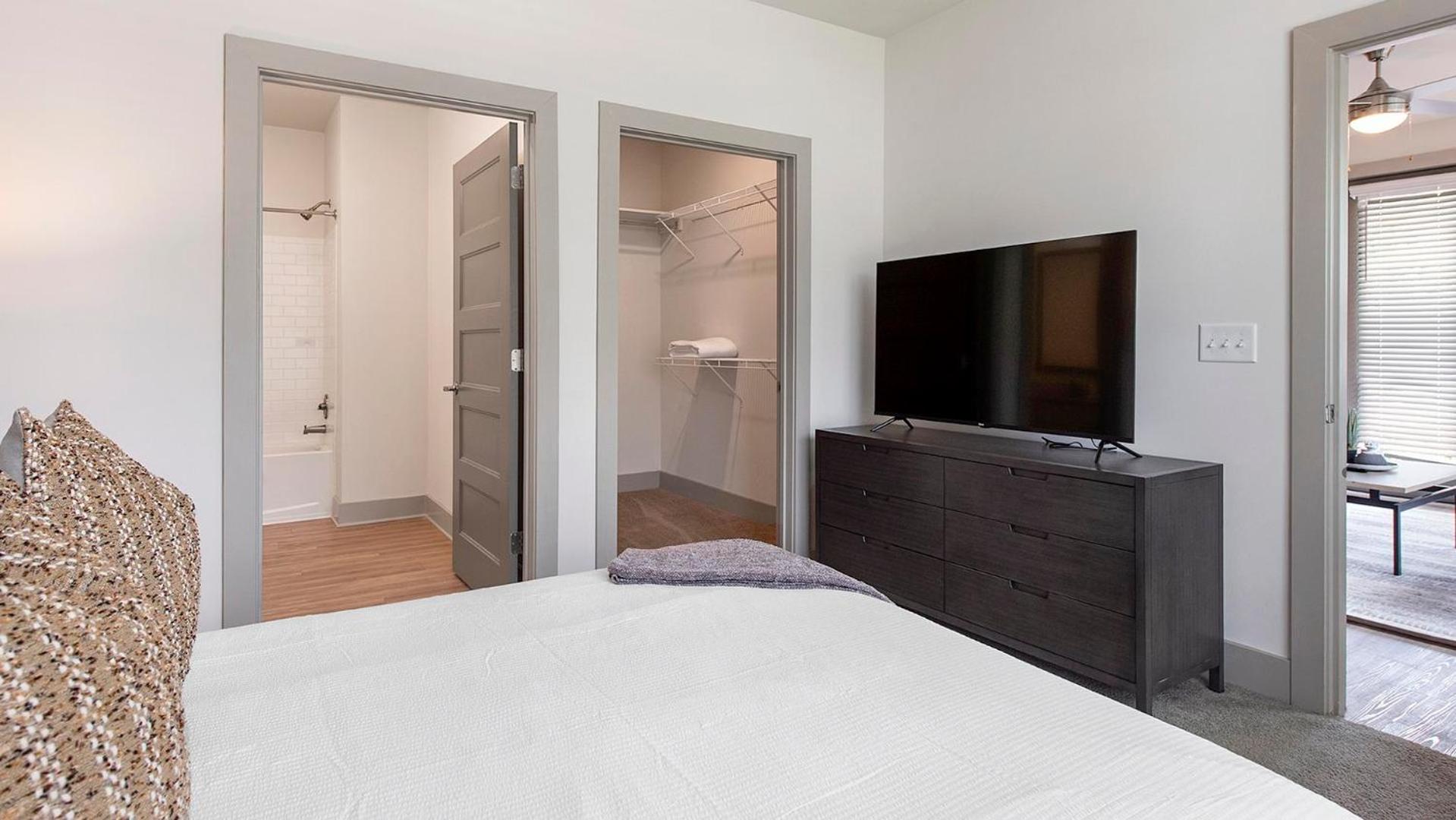Landing Apartments Charlotte - Newell South