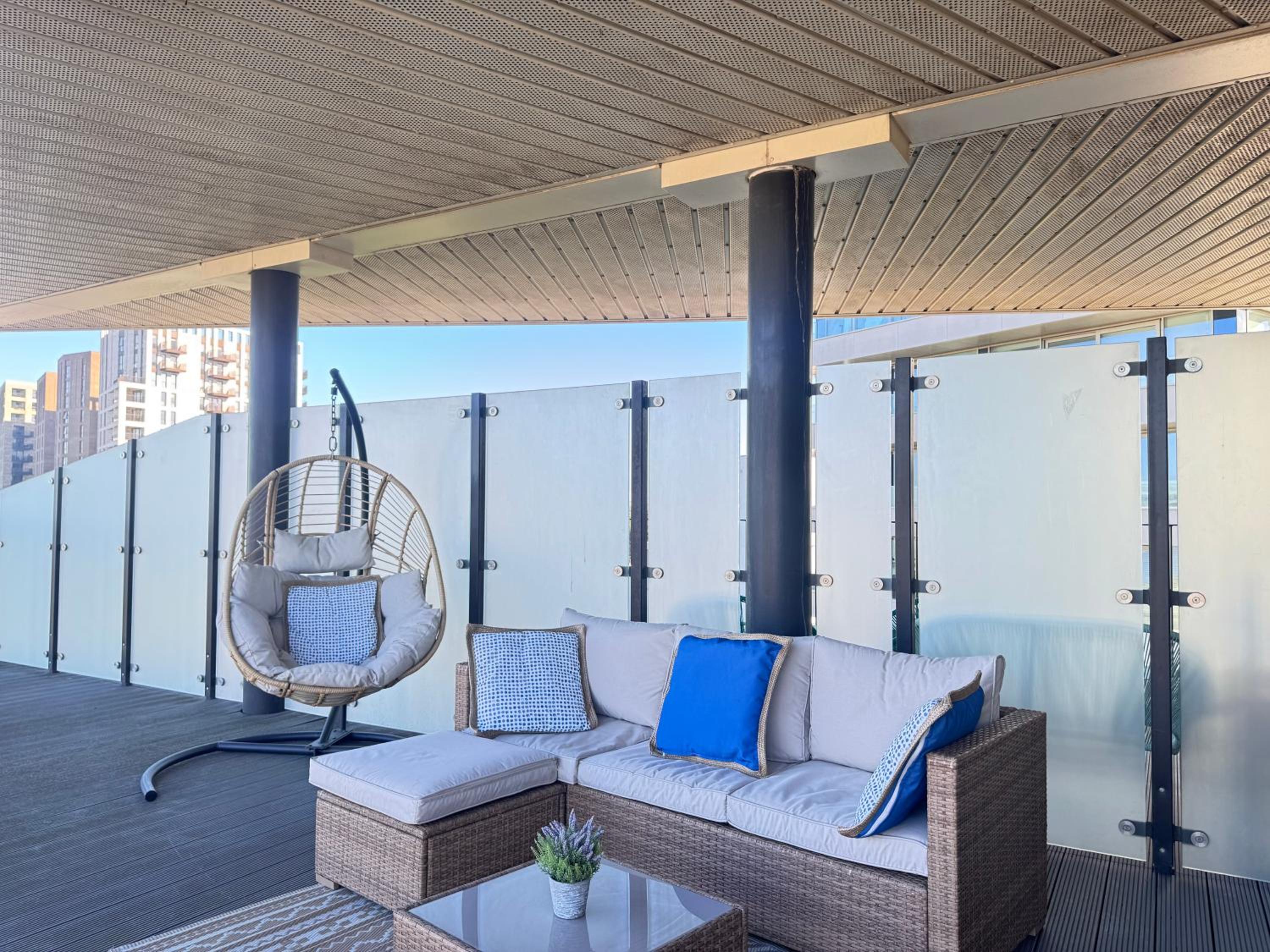 Riverside Suites and Apartments