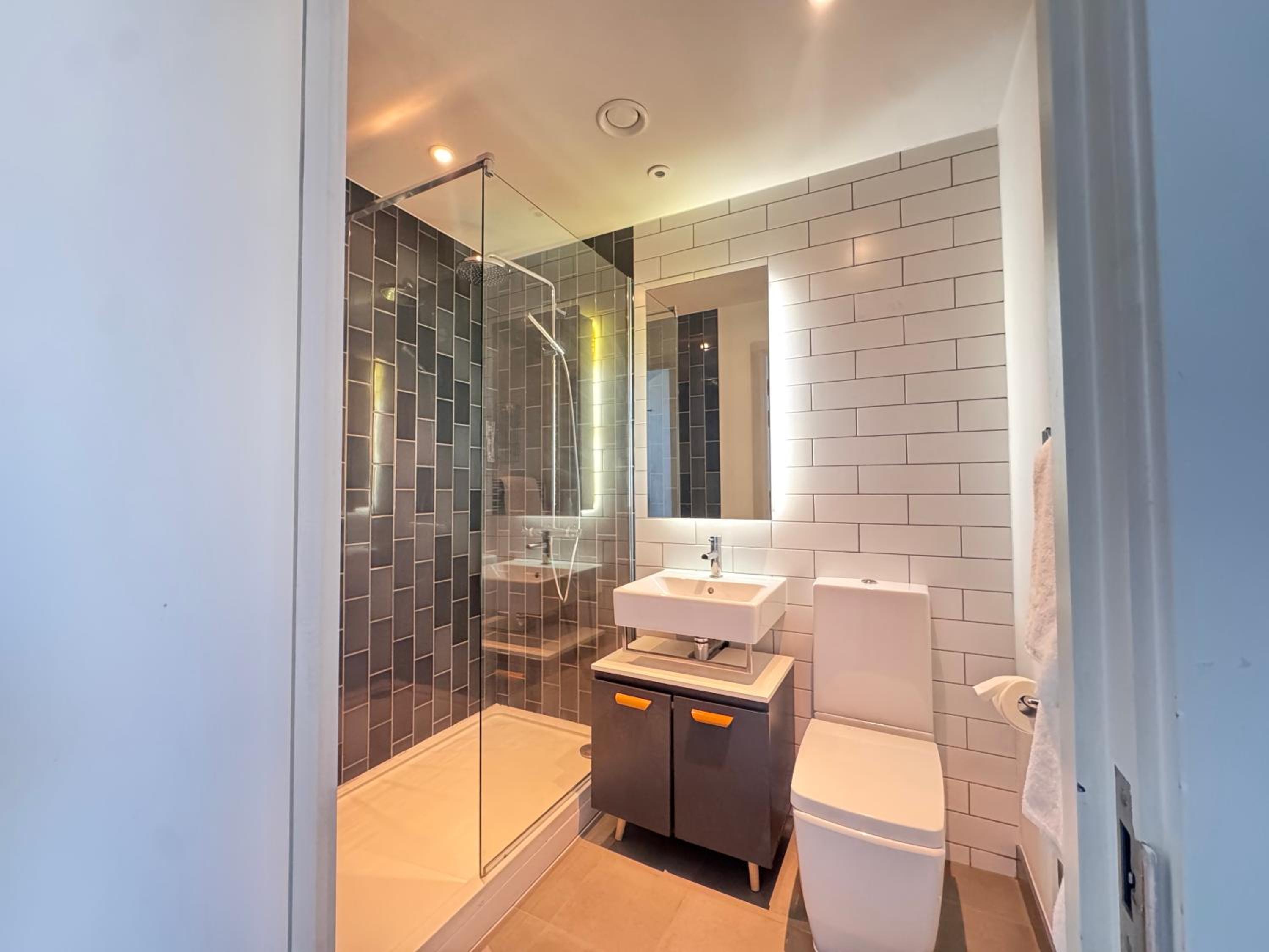 Riverside Suites and Apartments