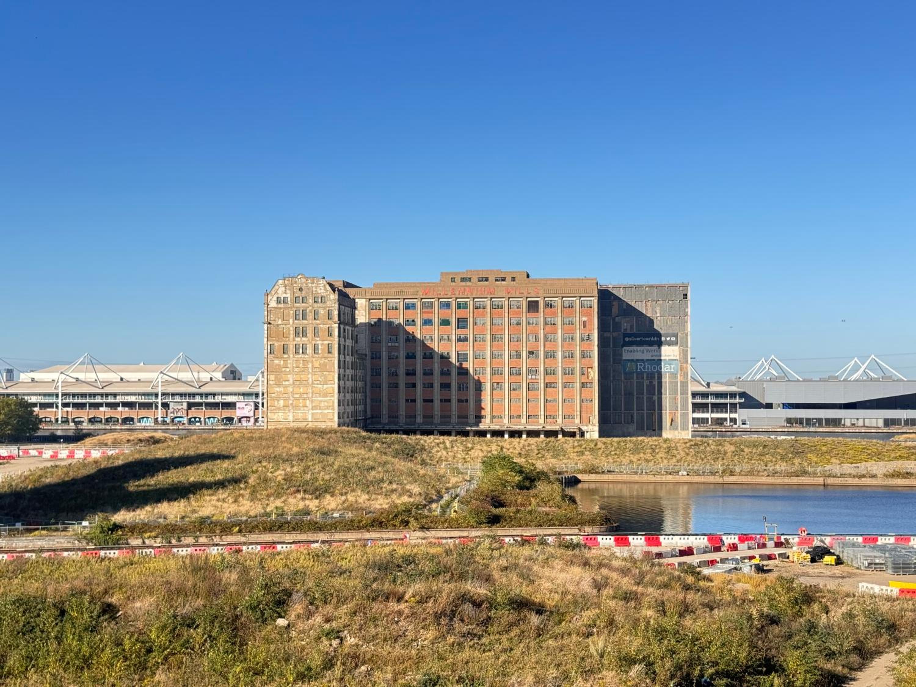 Riverside Suites and Apartments
