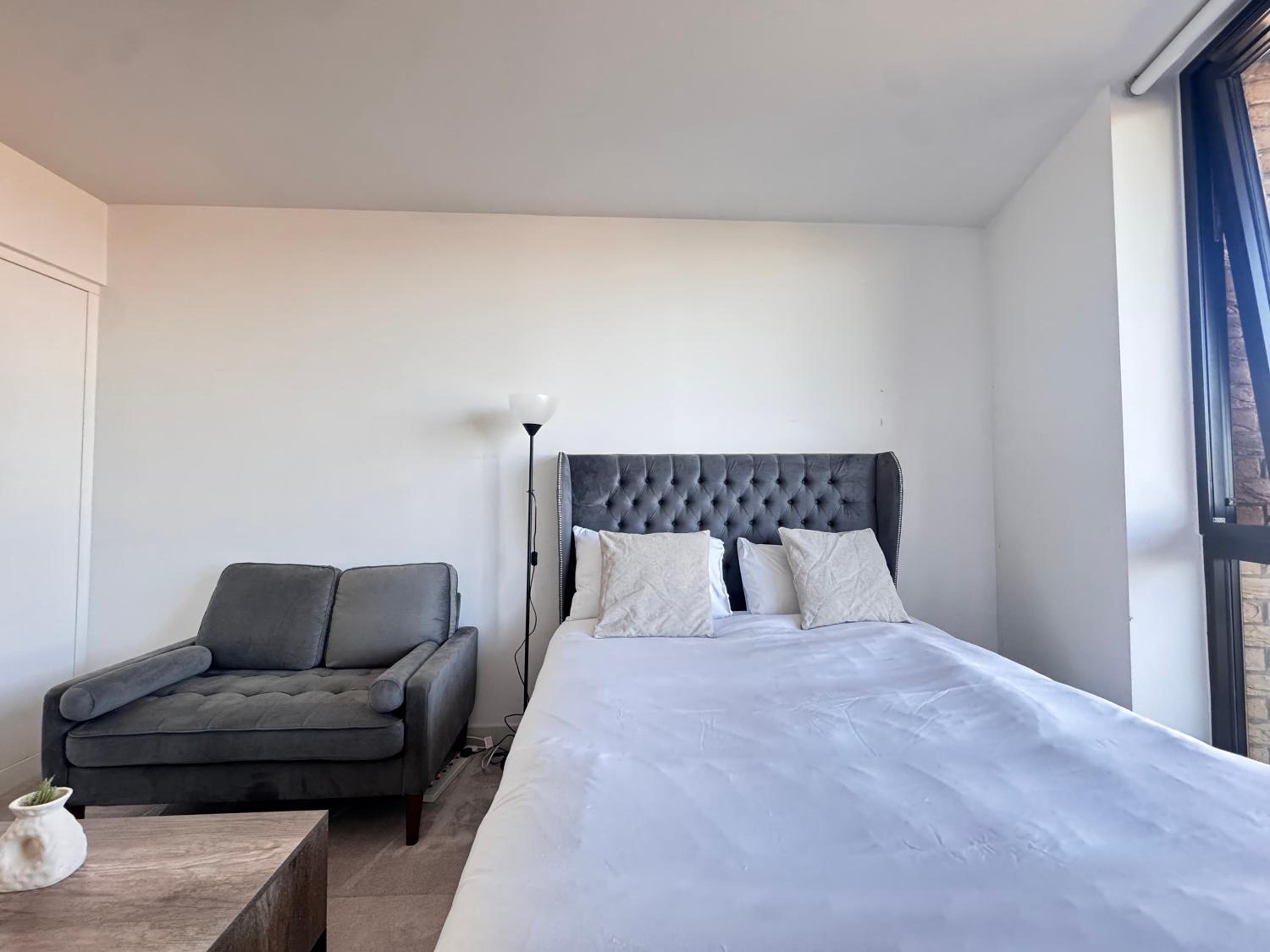 Riverside Suites and Apartments