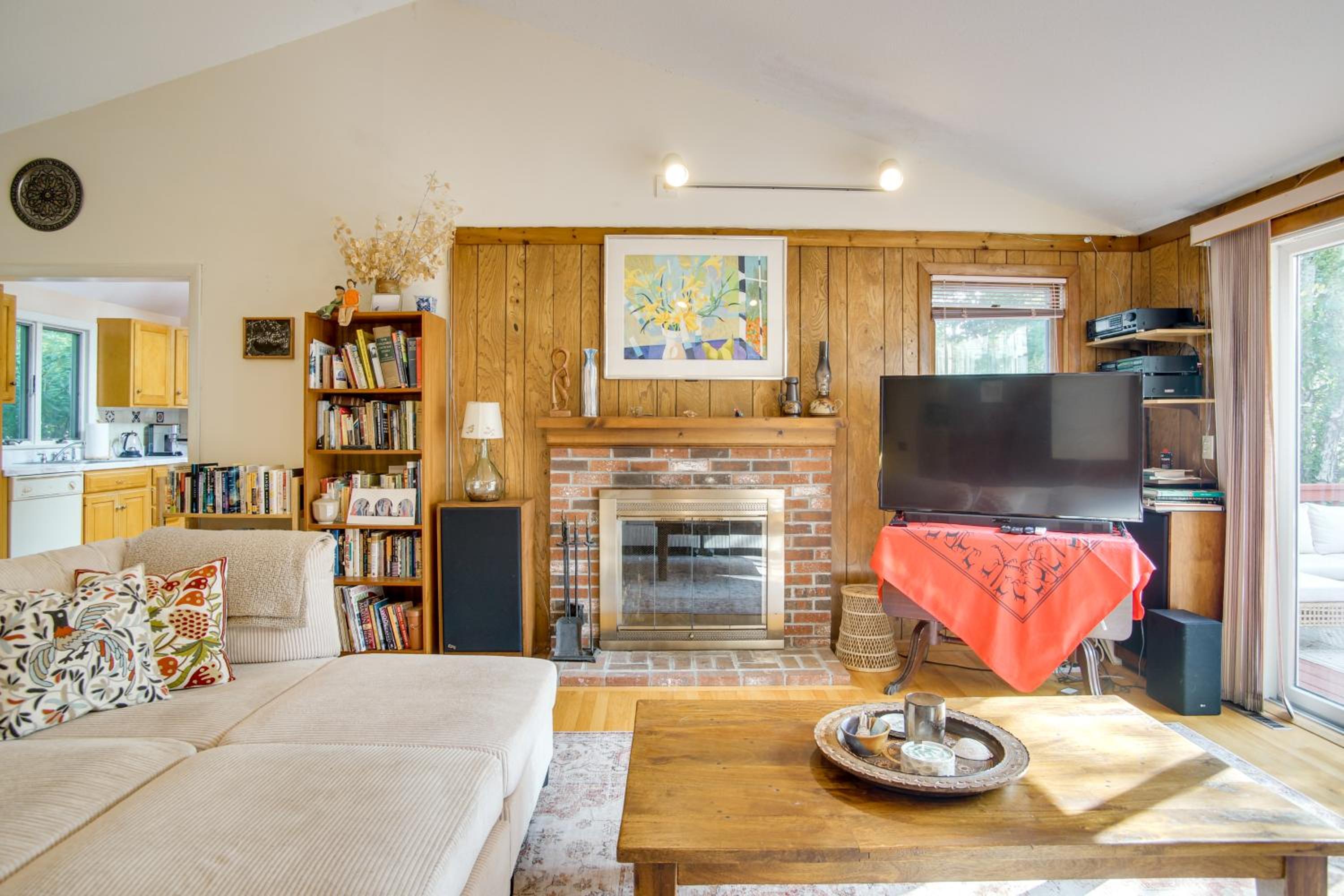 4,200 Sq Ft Mid-Cape Cottage with Furnished Deck!
