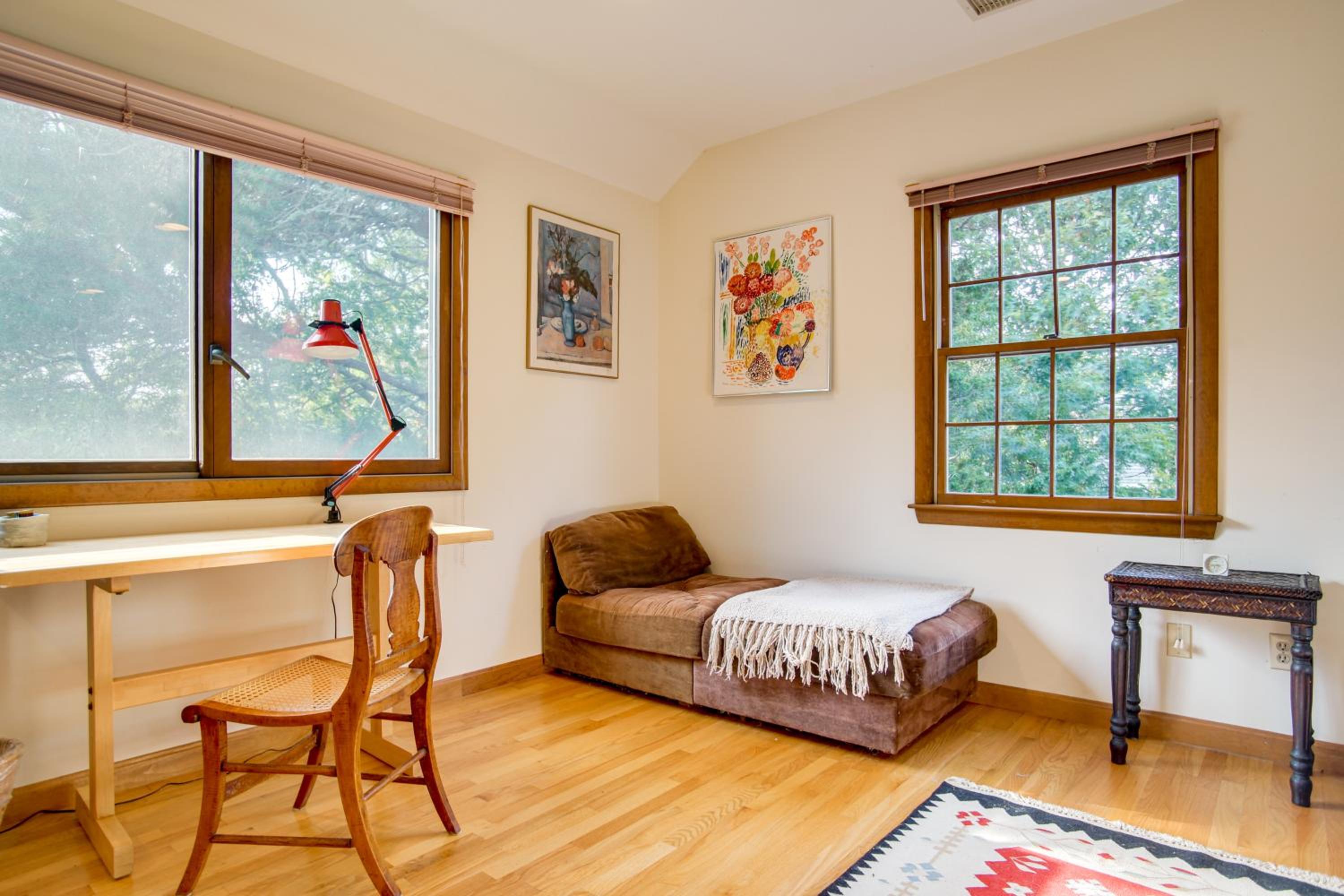 4,200 Sq Ft Mid-Cape Cottage with Furnished Deck!