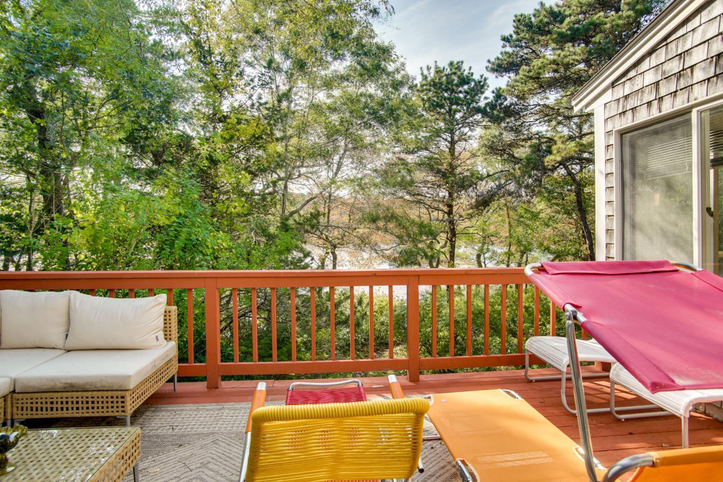 4,200 Sq Ft Mid-Cape Cottage with Furnished Deck!