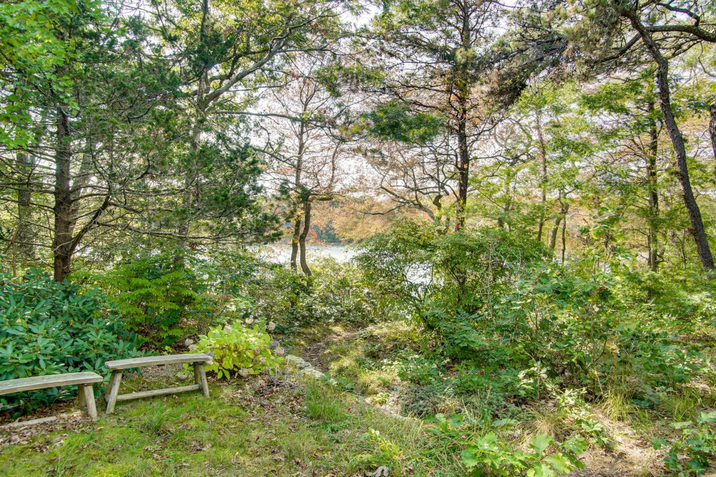 4,200 Sq Ft Mid-Cape Cottage with Furnished Deck!