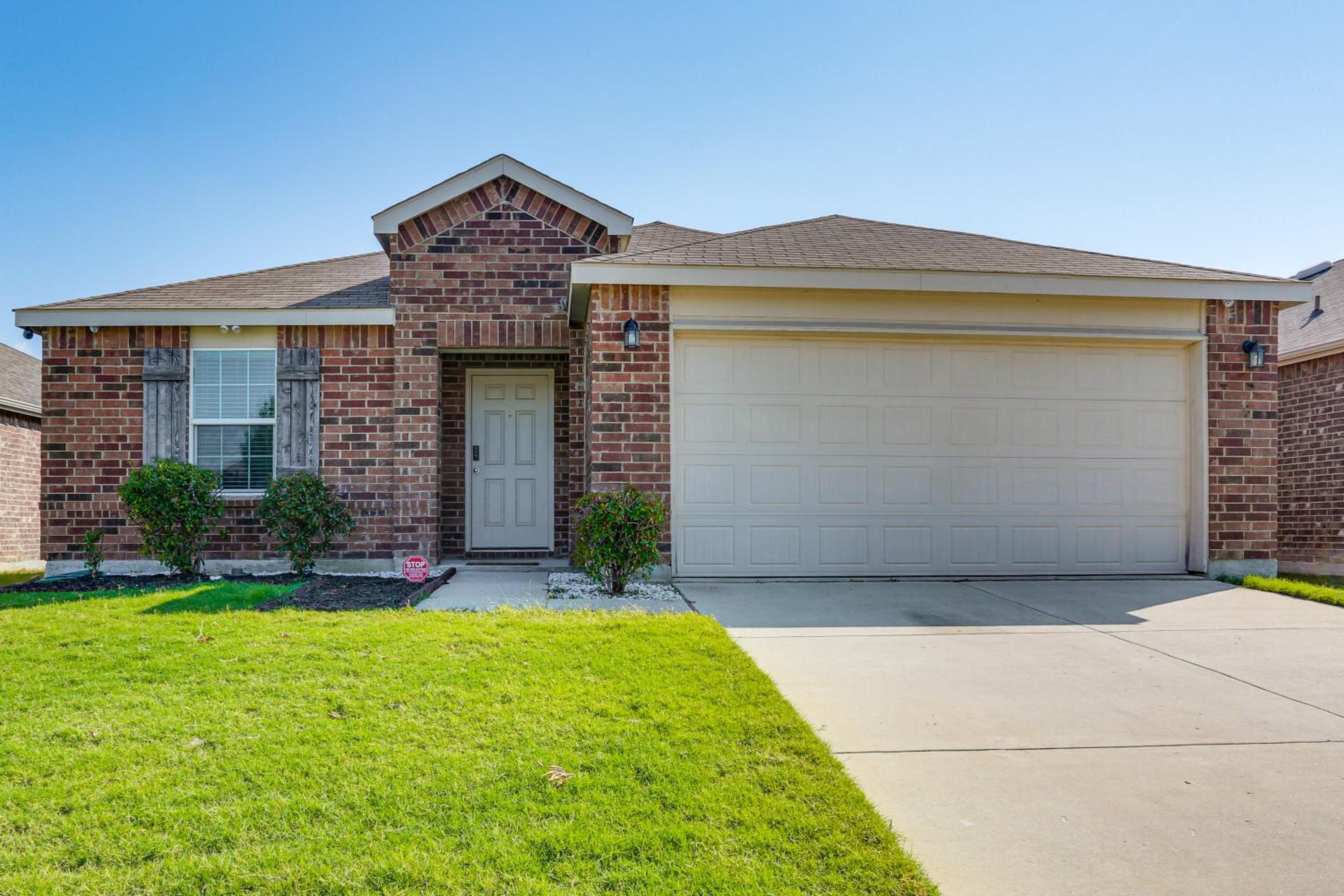 Modern Home with Private Yard and Patio in Little Elm!