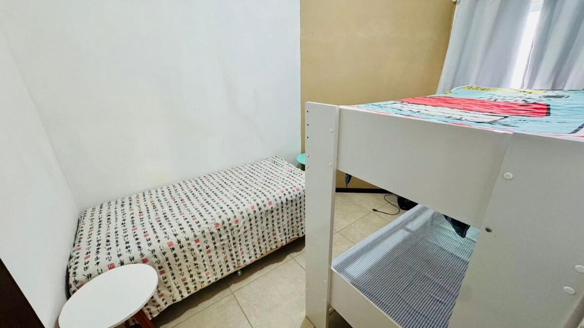 Casa Amarela - 200m da praia, 3-4, Garagem e Wi-Fi