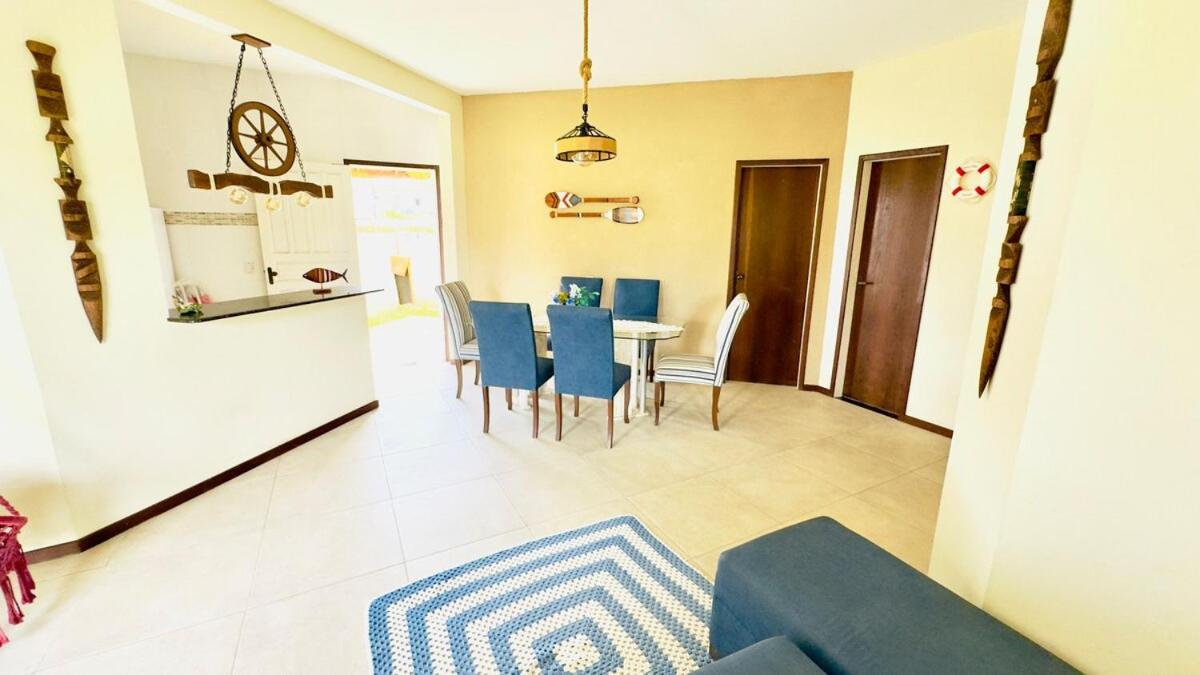 Casa Amarela - 200m da praia, 3-4, Garagem e Wi-Fi