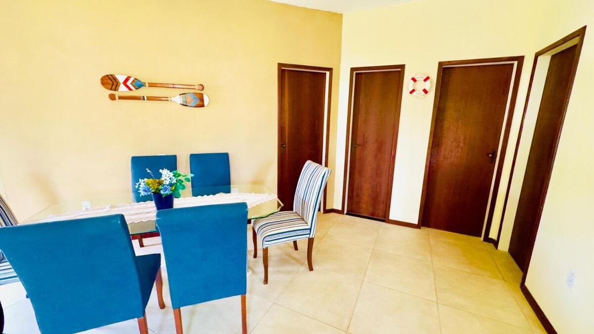 Casa Amarela - 200m da praia, 3-4, Garagem e Wi-Fi