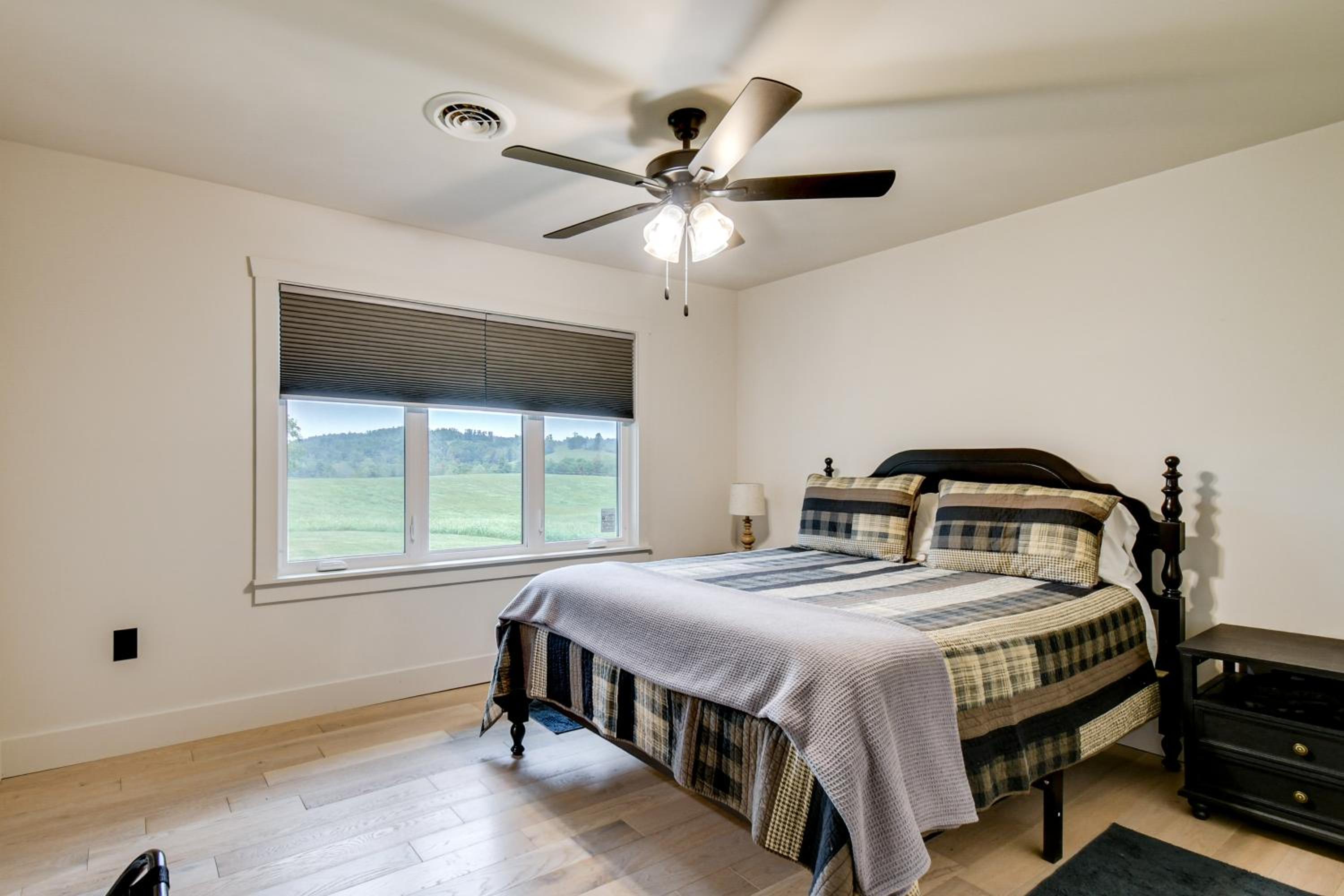 10 Mi to Red River Gorge Peaceful Rural Getaway!