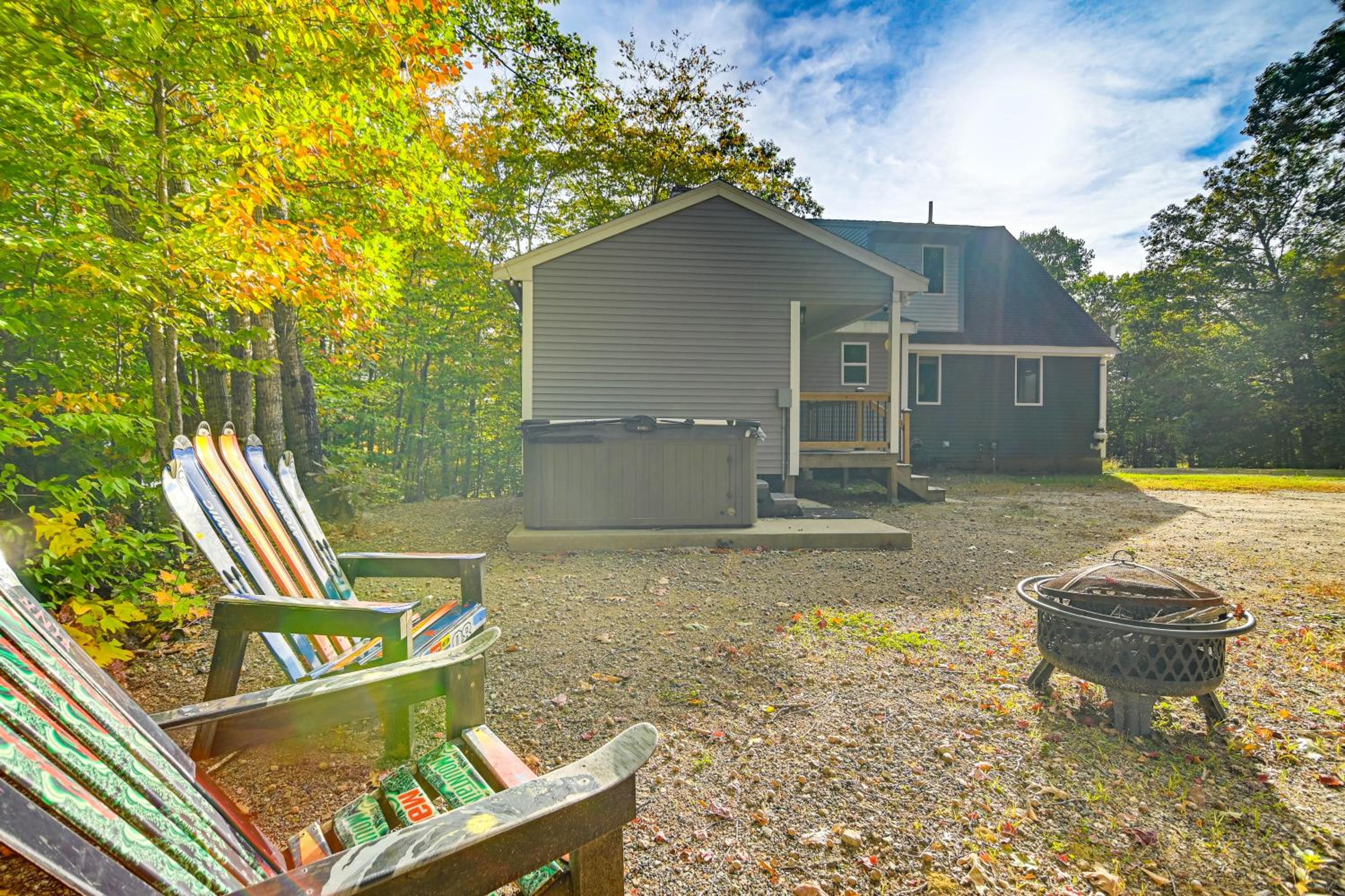 Hike, Leaf-Peep, Ski Hideaway with Private Hot Tub!