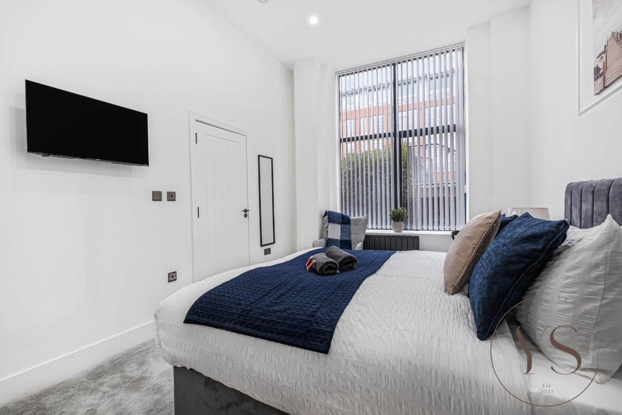 Birmingham 5BR Cosy Apartment - Wi-Fi, Games, Play Station