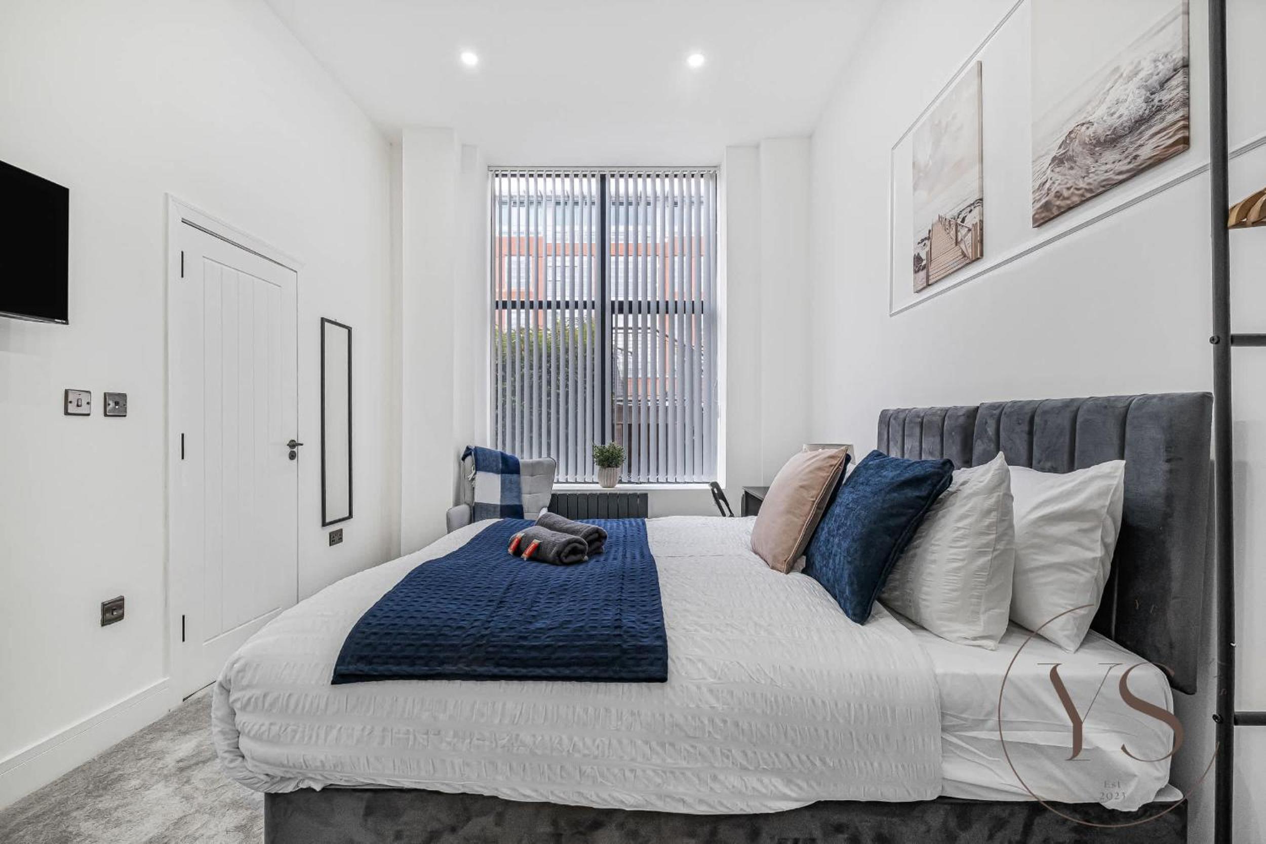 Birmingham 5BR Cosy Apartment - Wi-Fi, Games, Play Station