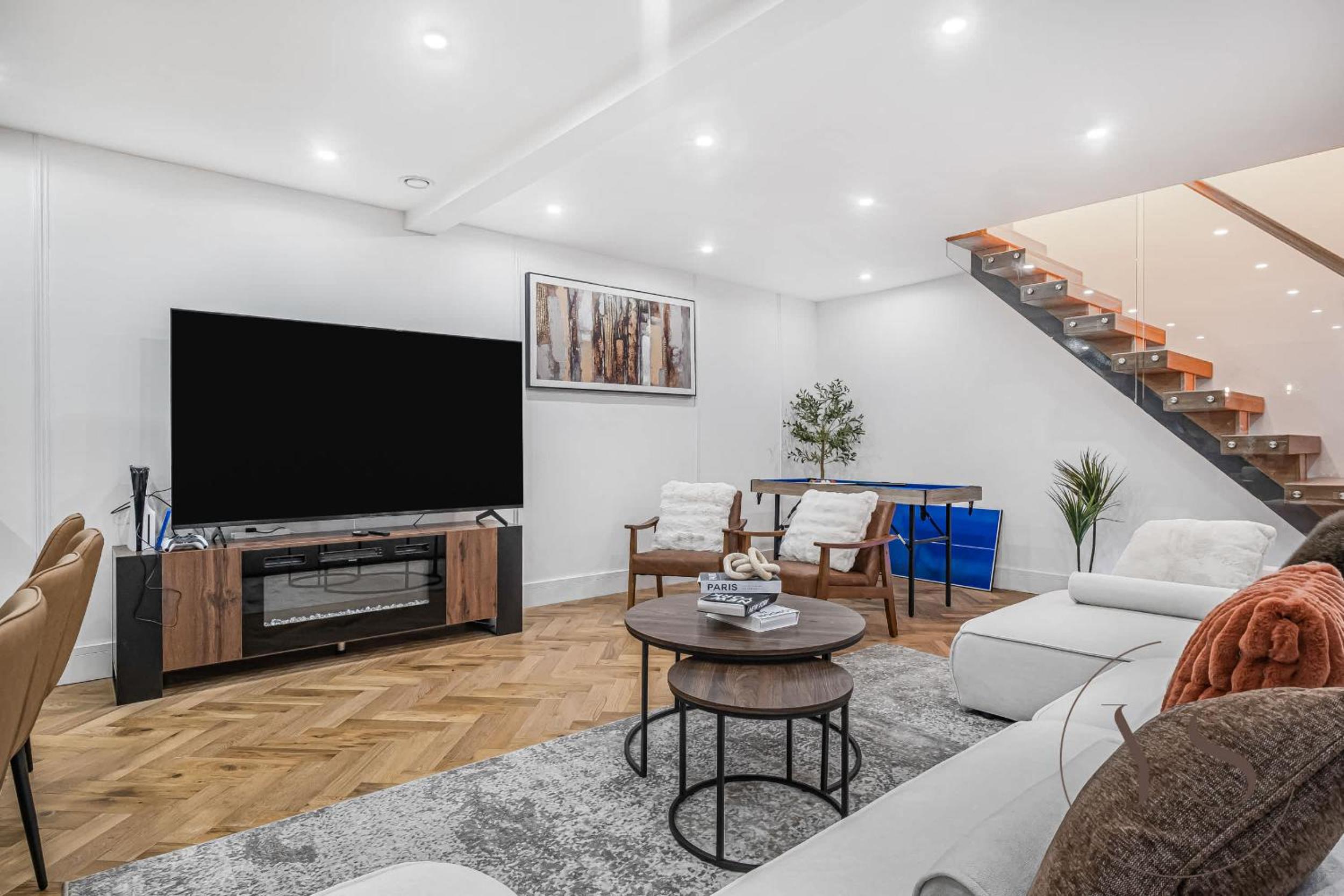 Birmingham 5BR Cosy Apartment - Wi-Fi, Games, Play Station