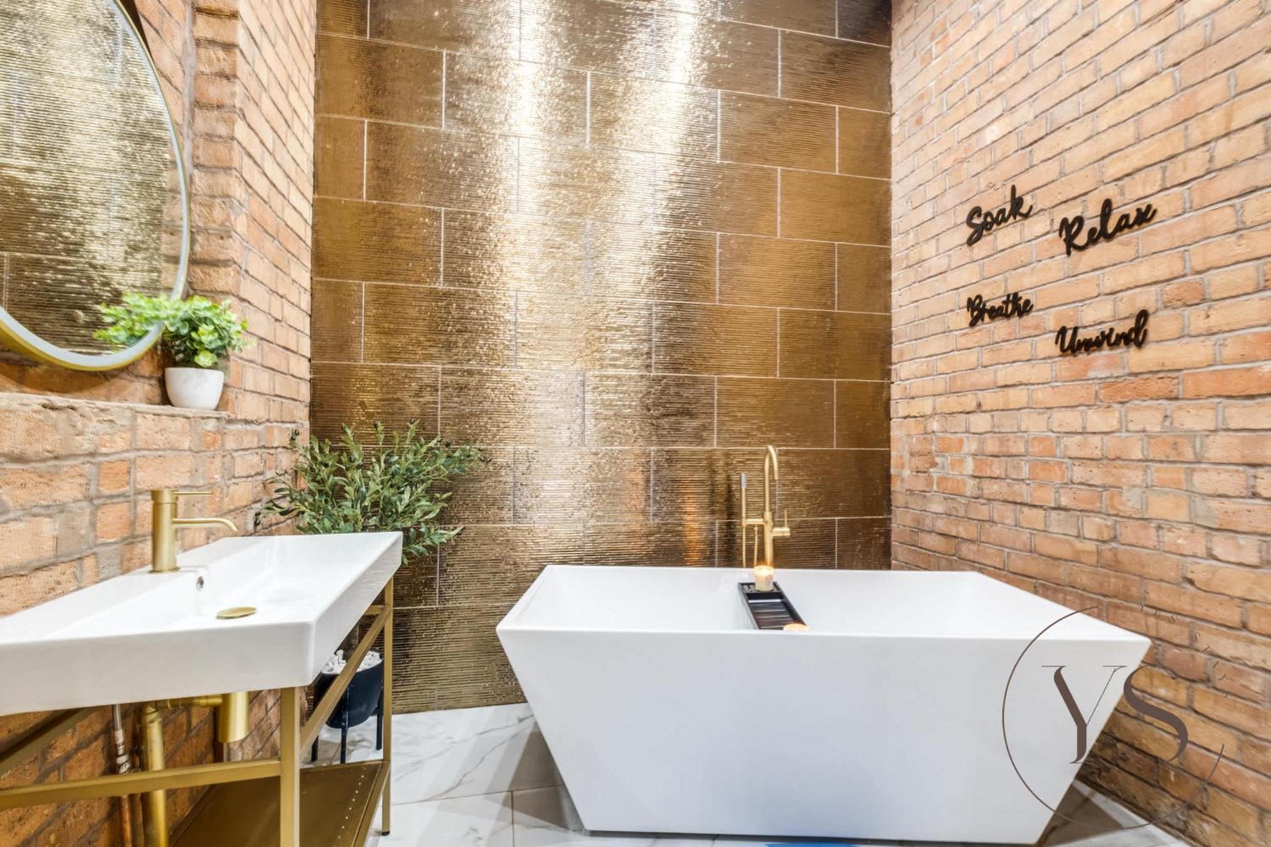 Birmingham 5BR Cosy Apartment - Wi-Fi, Games, Play Station