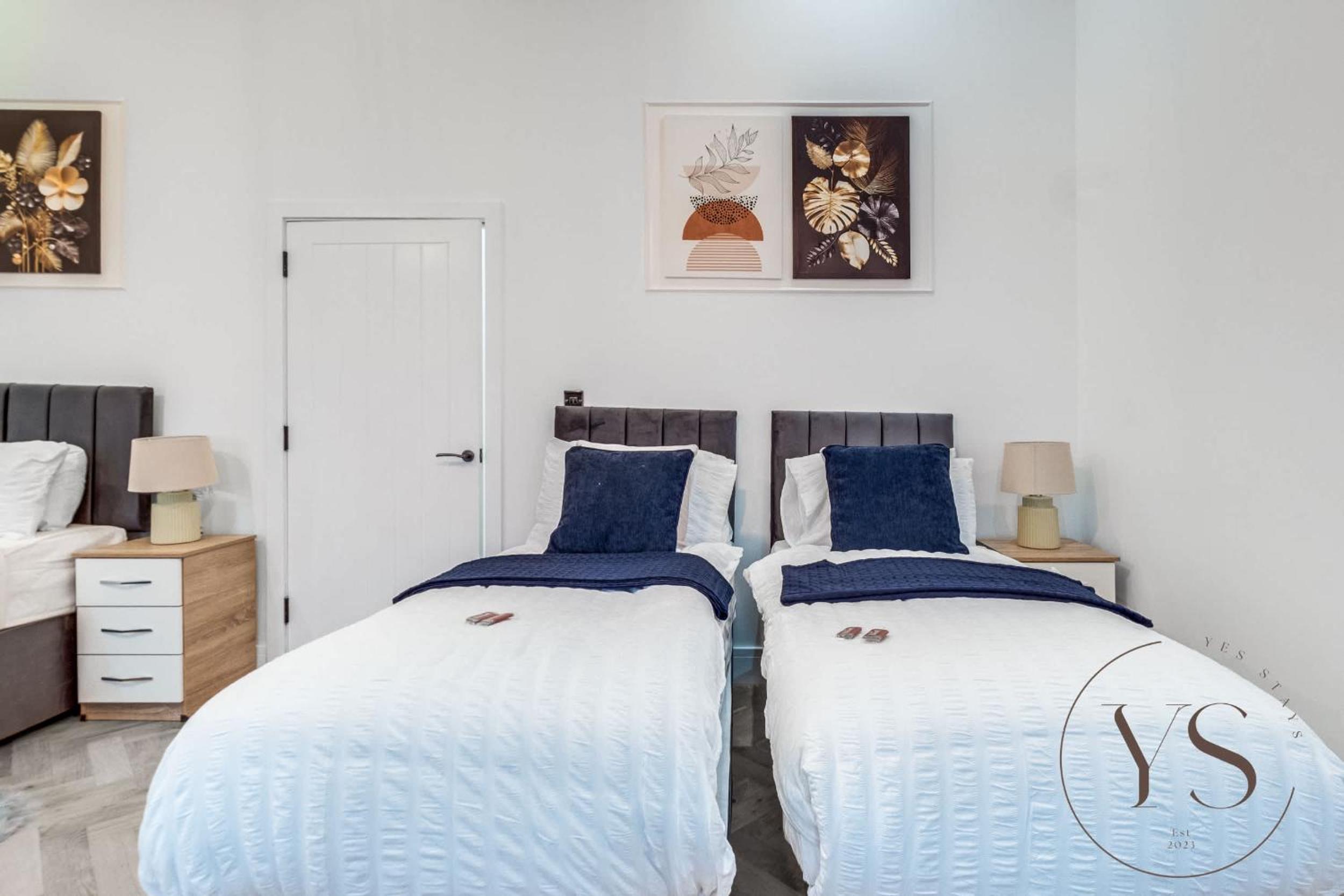 Birmingham 5BR Cosy Apartment - Wi-Fi, Games, Play Station