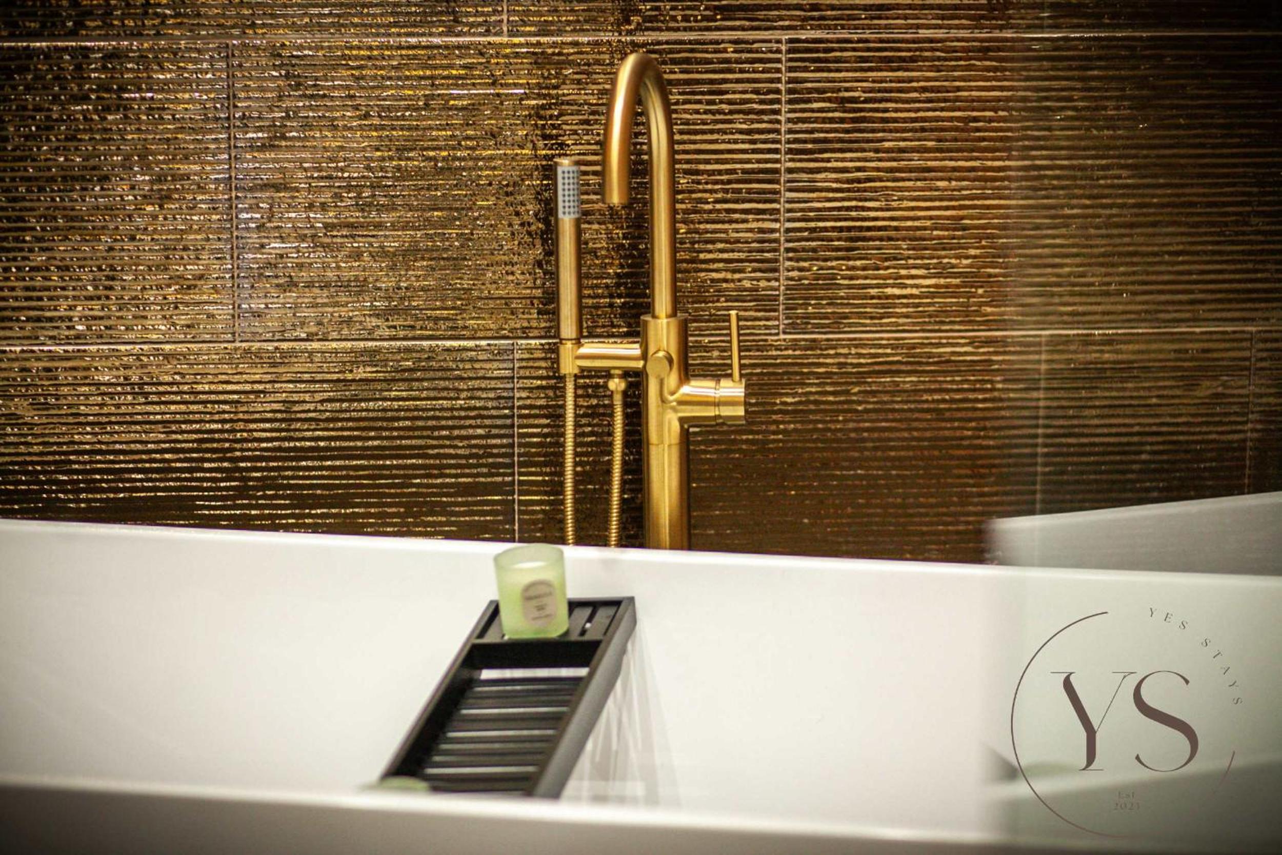 Birmingham 5BR Cosy Apartment - Wi-Fi, Games, Play Station