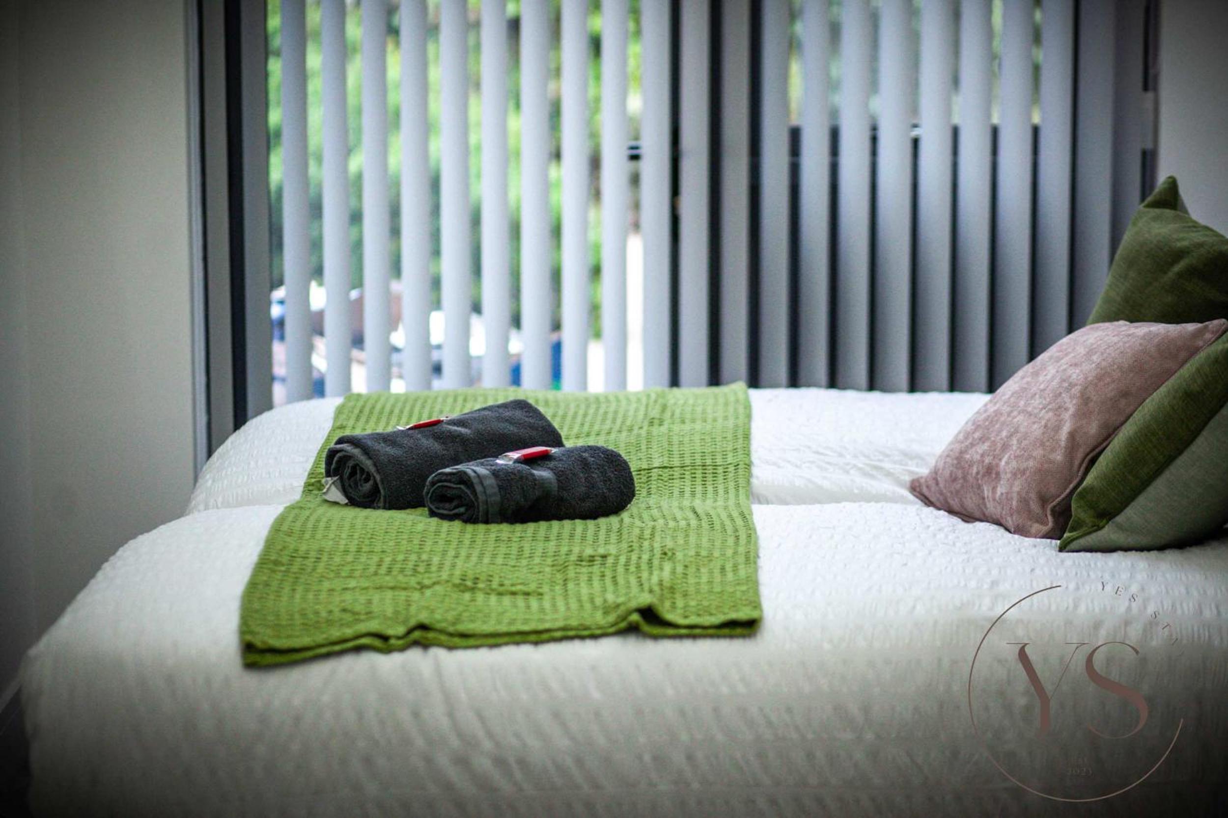 Birmingham 5BR Cosy Apartment - Wi-Fi, Games, Play Station