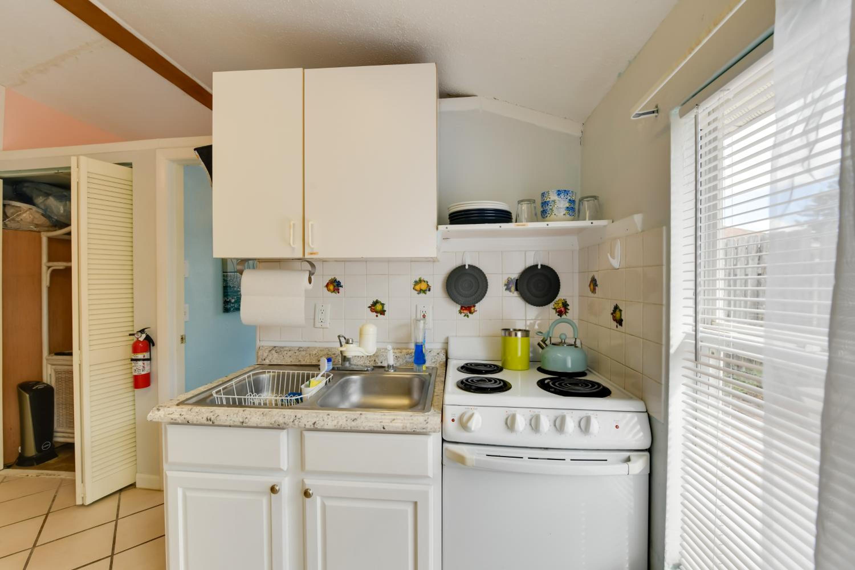 1 Mi to Nokomis Beach Quiet Getaway with Fire Pit
