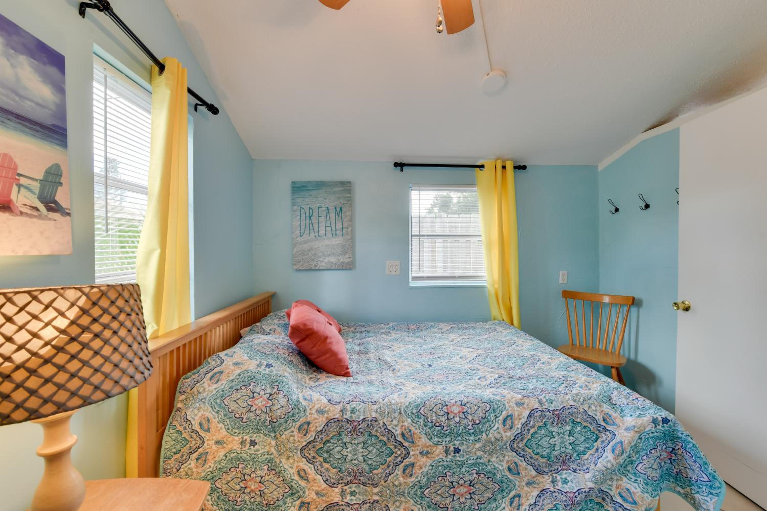 1 Mi to Nokomis Beach Quiet Getaway with Fire Pit