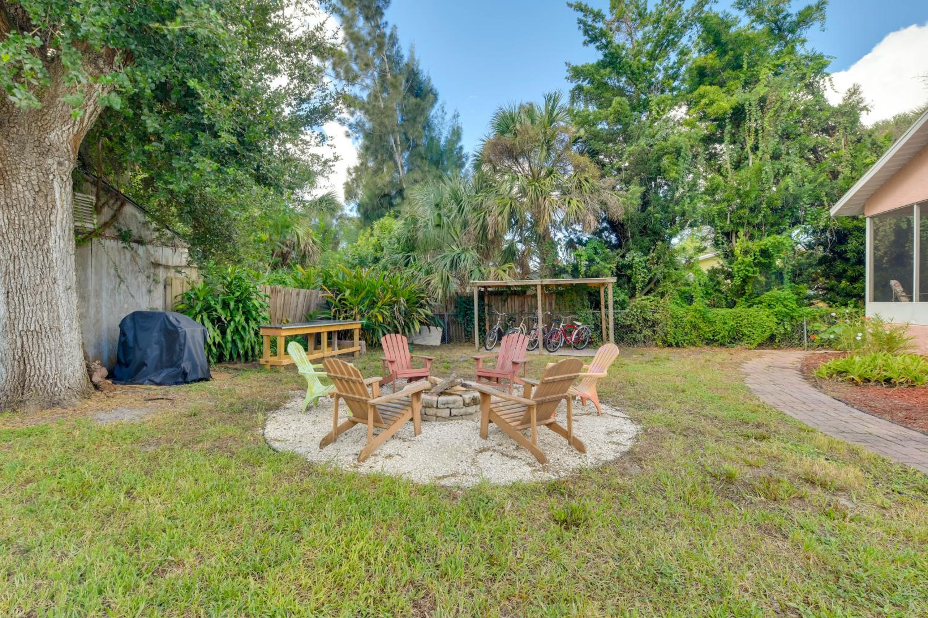 1 Mi to Nokomis Beach Quiet Getaway with Fire Pit