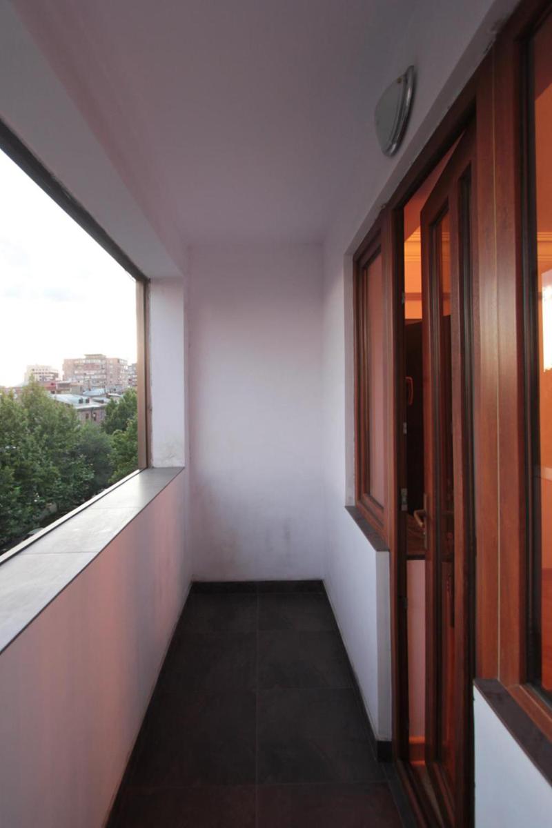 Caliseum Sayat-Nova 33
