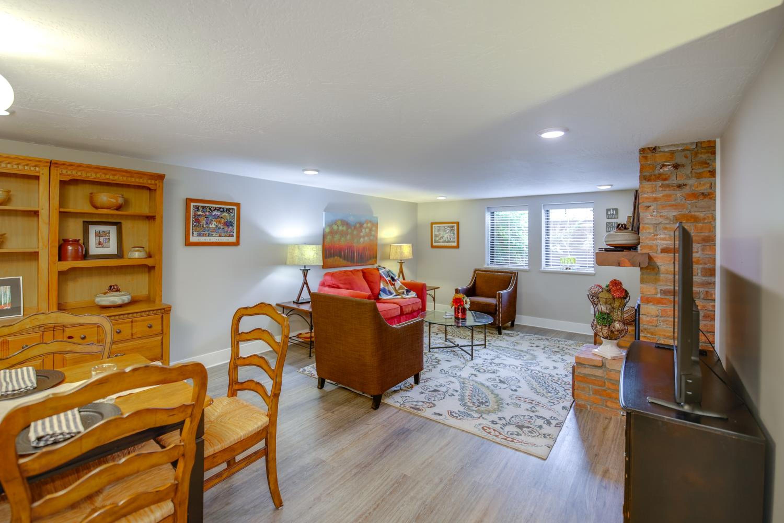 Central to Everything! Missoula Stay with Courtyard