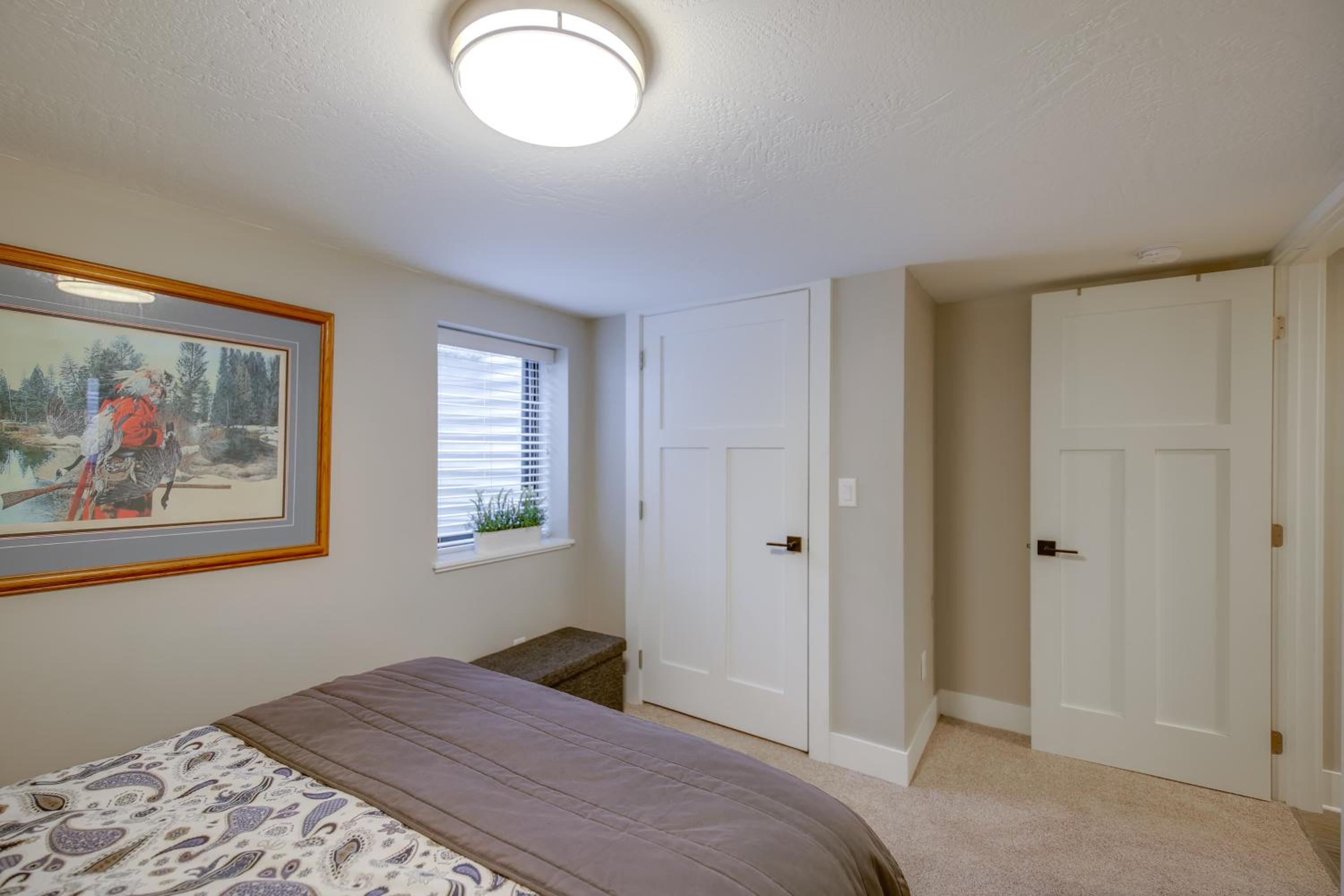Central to Everything! Missoula Stay with Courtyard