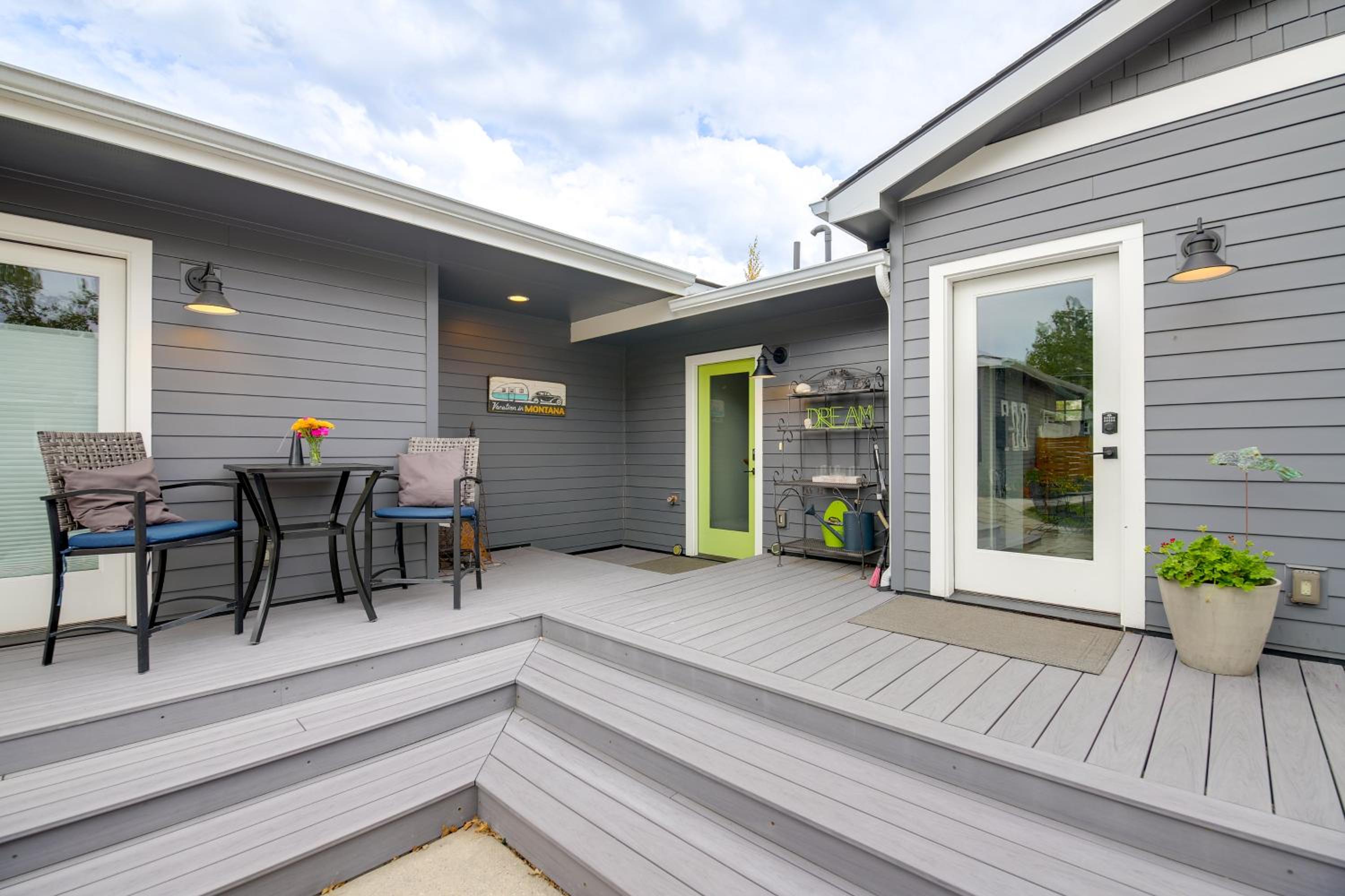 Central to Everything! Missoula Stay with Courtyard