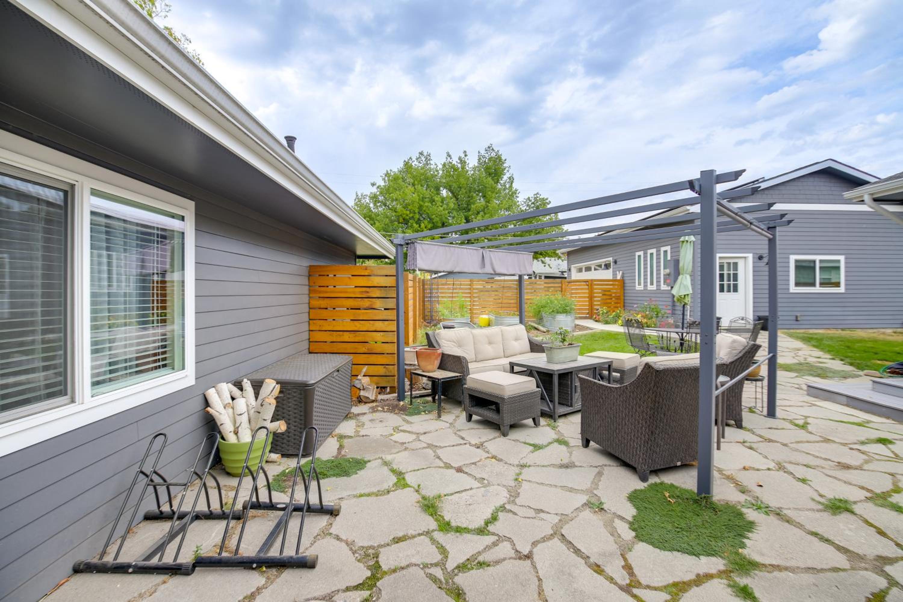 Central to Everything! Missoula Stay with Courtyard