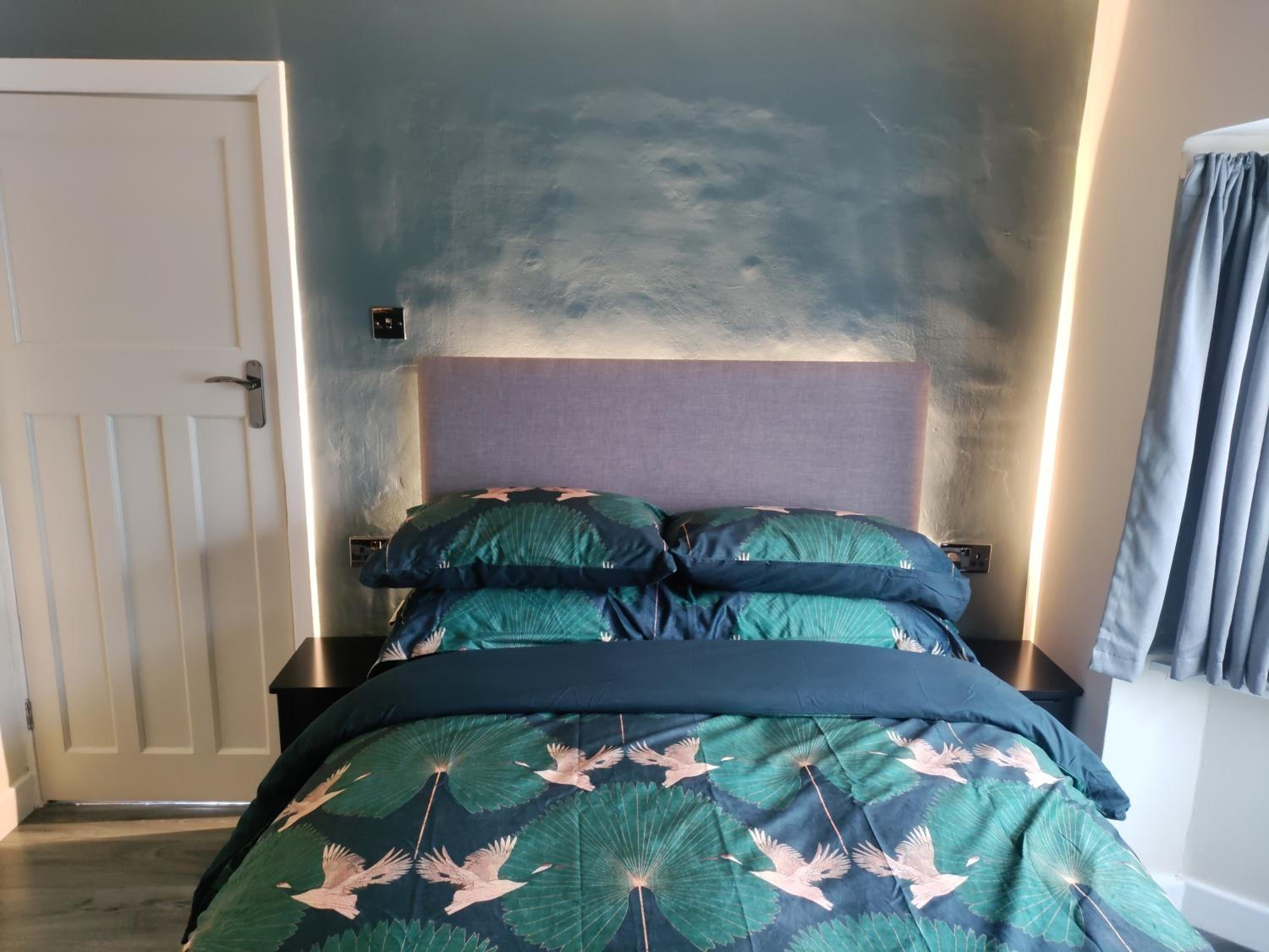 Parkdale-2 Bedroom House in Sheldon Birmingham