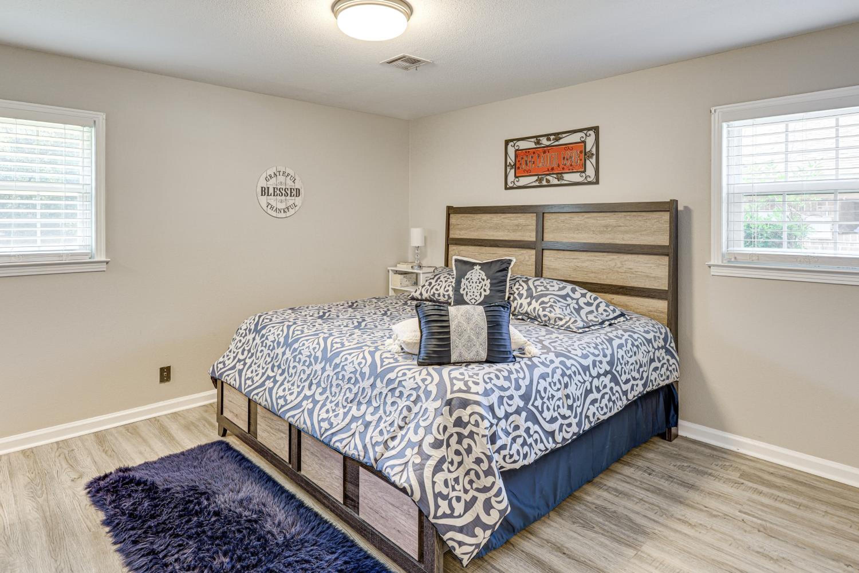 Quiet, Stylish and Convenient Home in Prattville