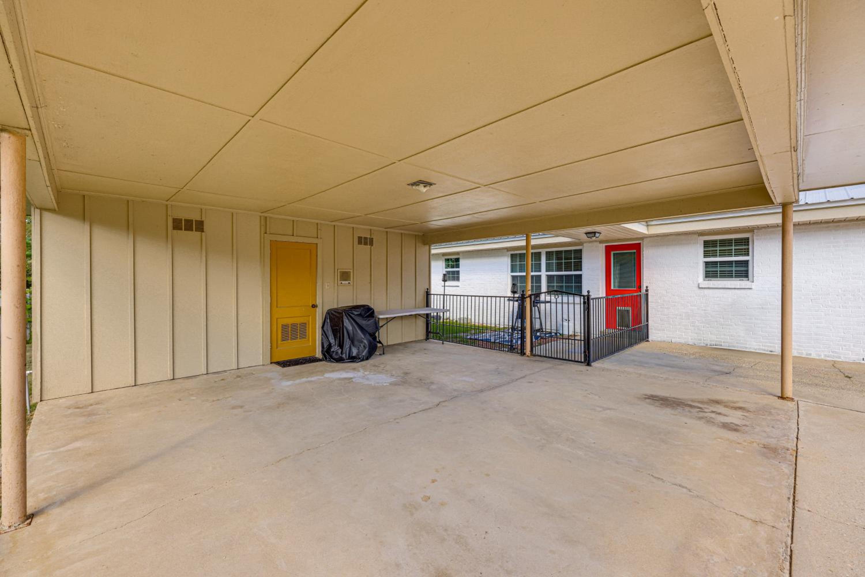 Quiet, Stylish and Convenient Home in Prattville