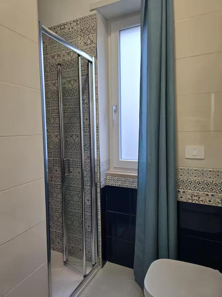 Casa Perla, lussuoso ed elegante appartamento con cortile a pochi passi dal mare