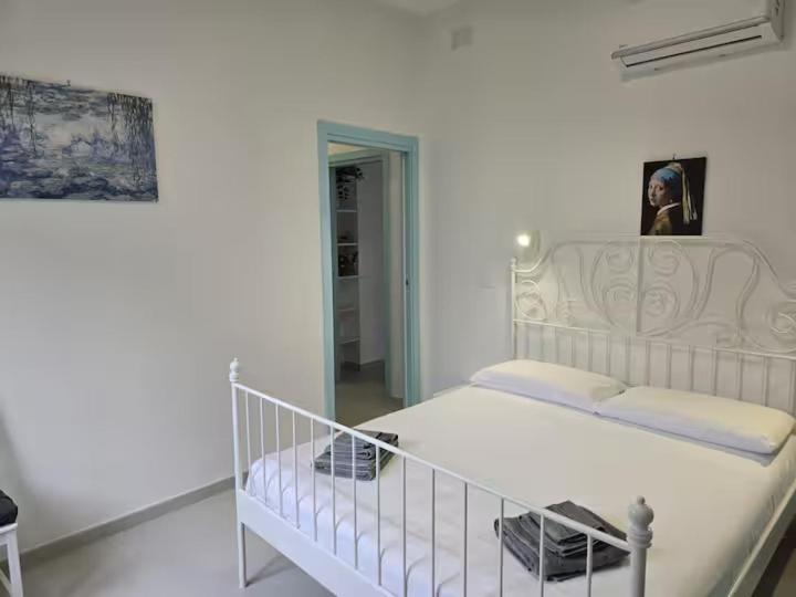 Casa Perla, lussuoso ed elegante appartamento con cortile a pochi passi dal mare