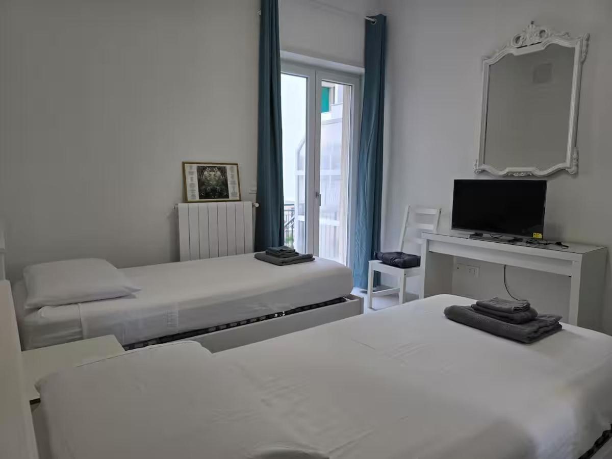 Casa Perla, lussuoso ed elegante appartamento con cortile a pochi passi dal mare