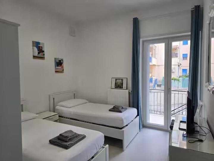Casa Perla, lussuoso ed elegante appartamento con cortile a pochi passi dal mare