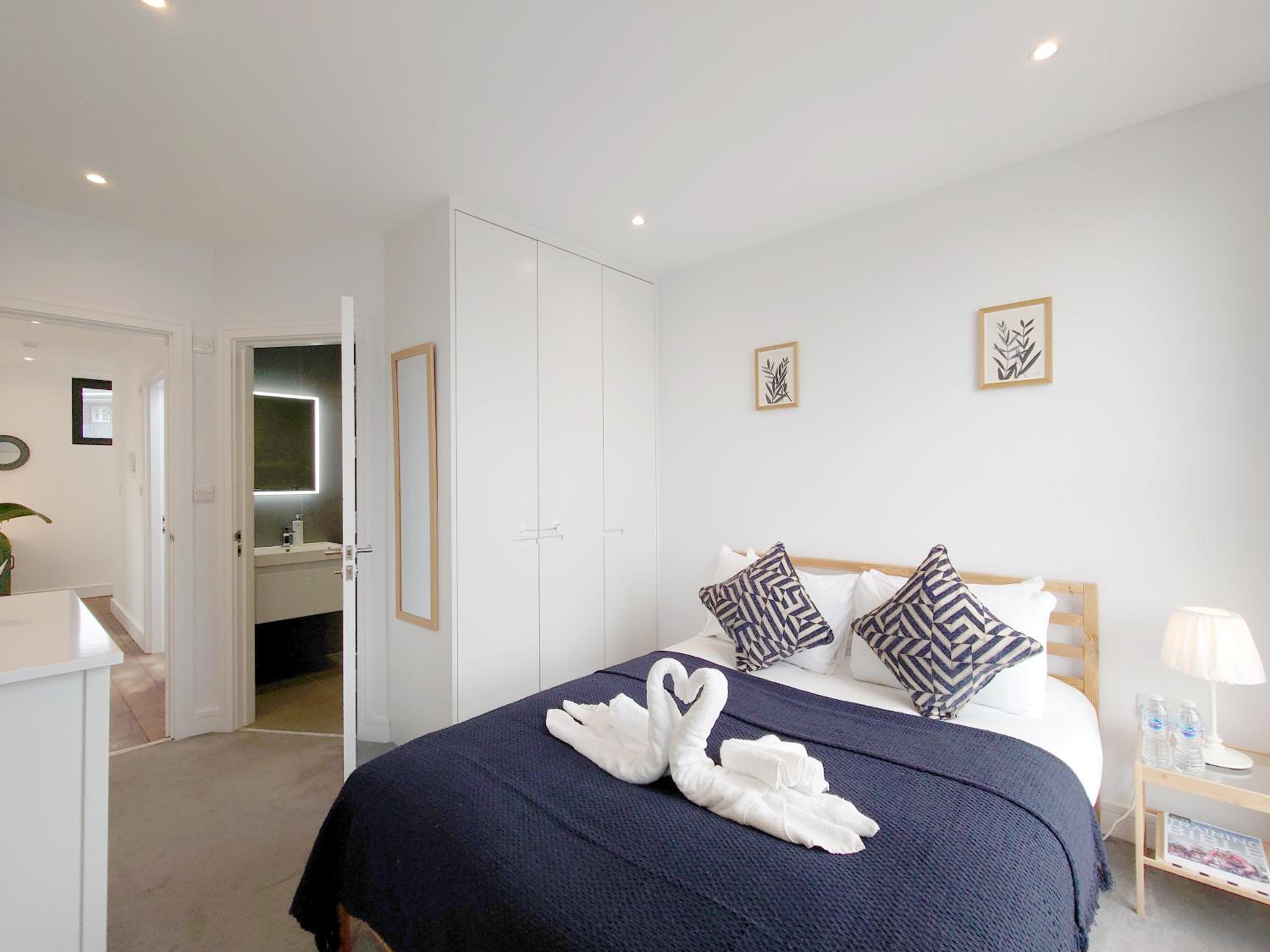 Comfortable Two-Bed Apartment in Hackney